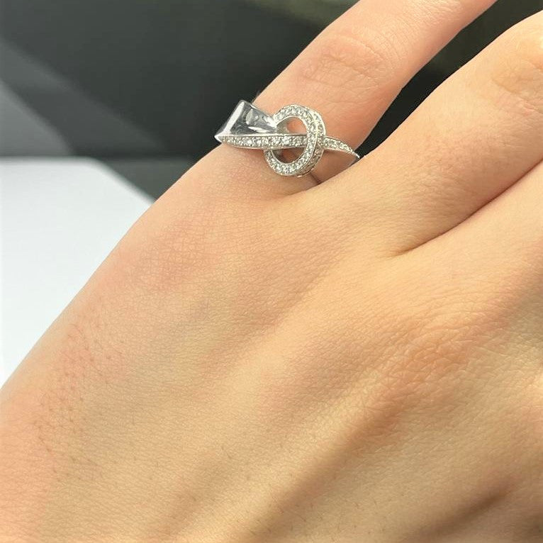 Bague Or Blanc avec Anneau de Diamant