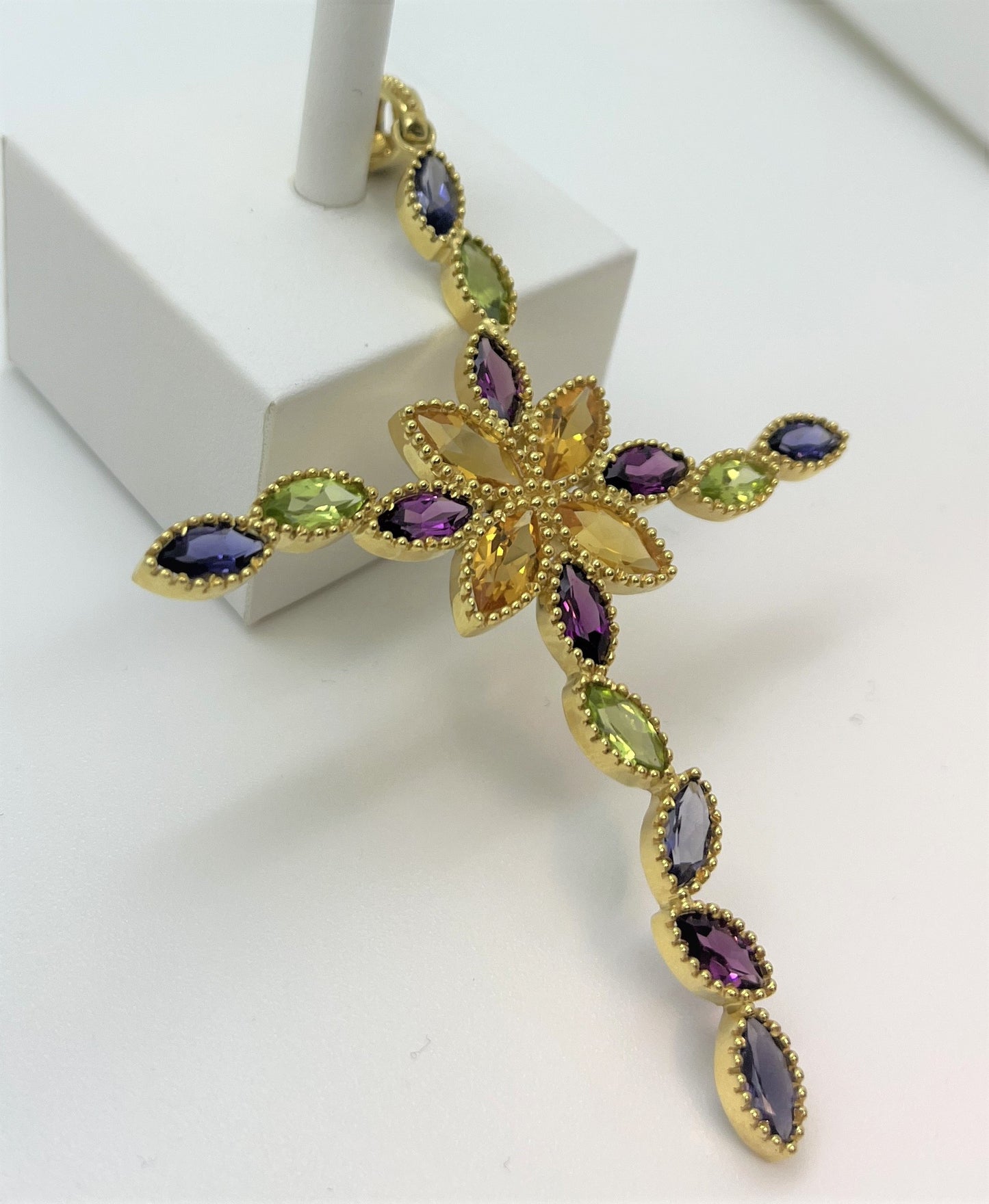 Pendentif Croix Or Jaune avec Pierres Fines