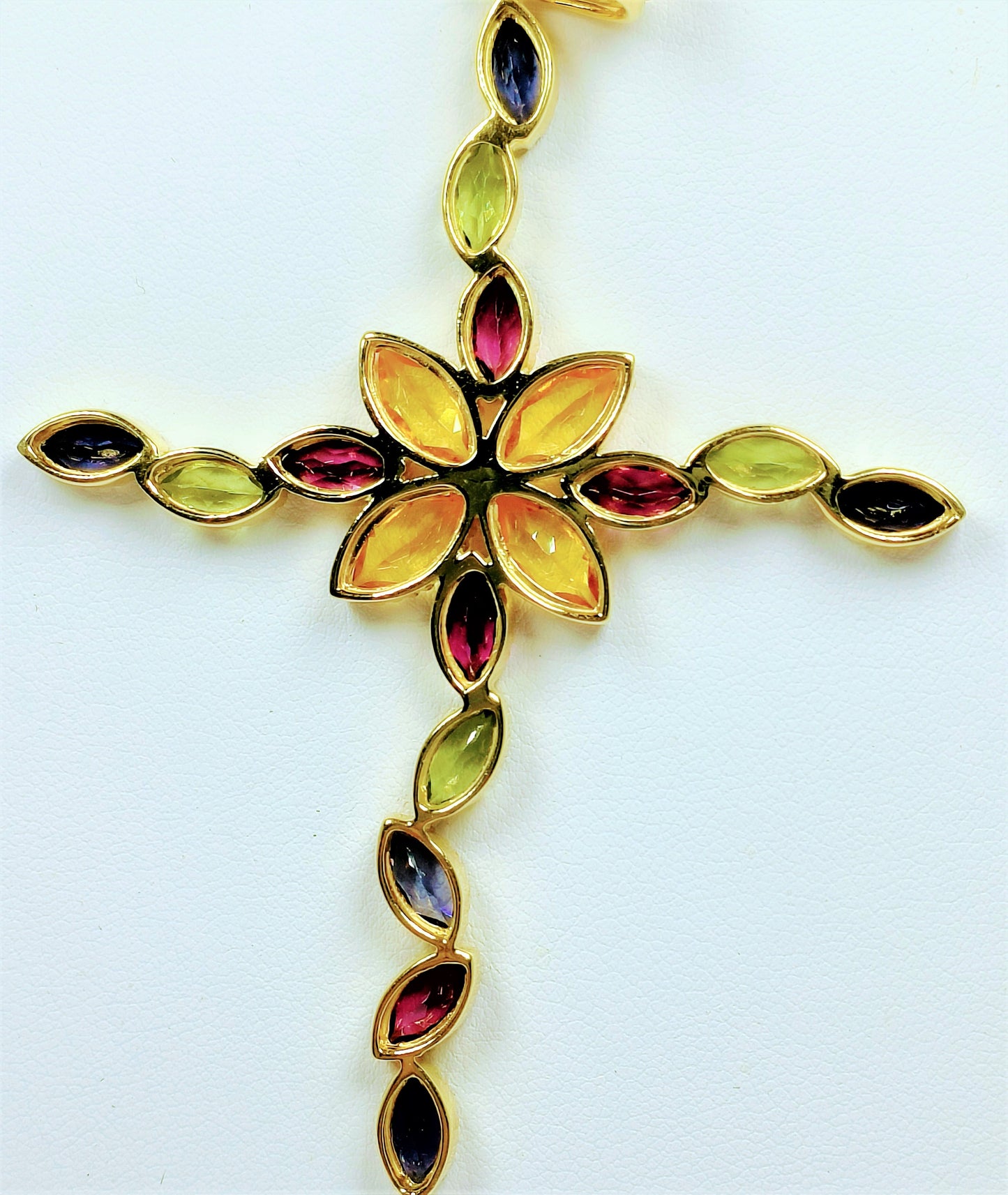 Pendentif Croix Or Jaune avec Pierres Fines