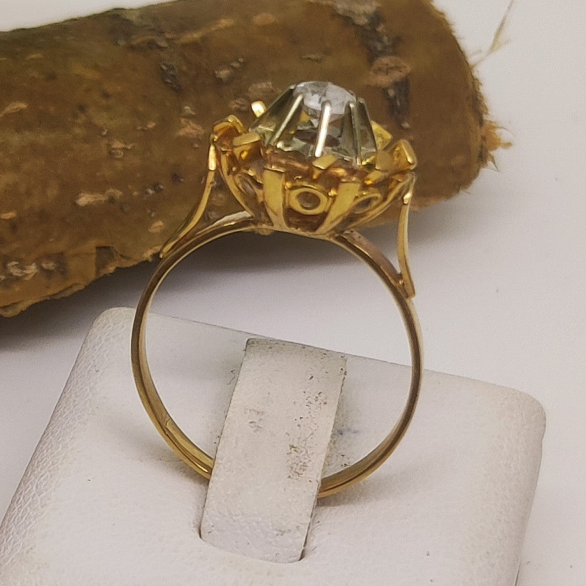 Bague Fleur avec Oxydes