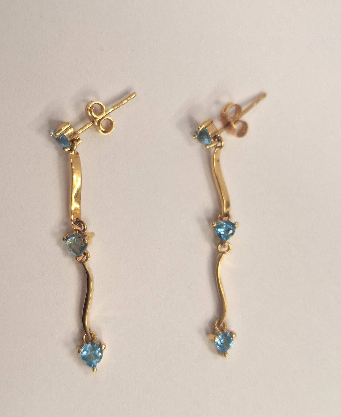 Boucles d'Oreille avec Pierres Bleues