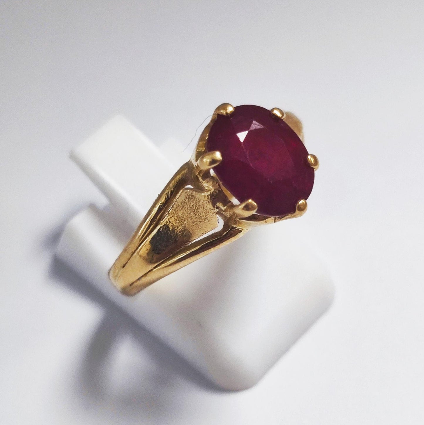 Bague Or avec Rubis 1,5ct