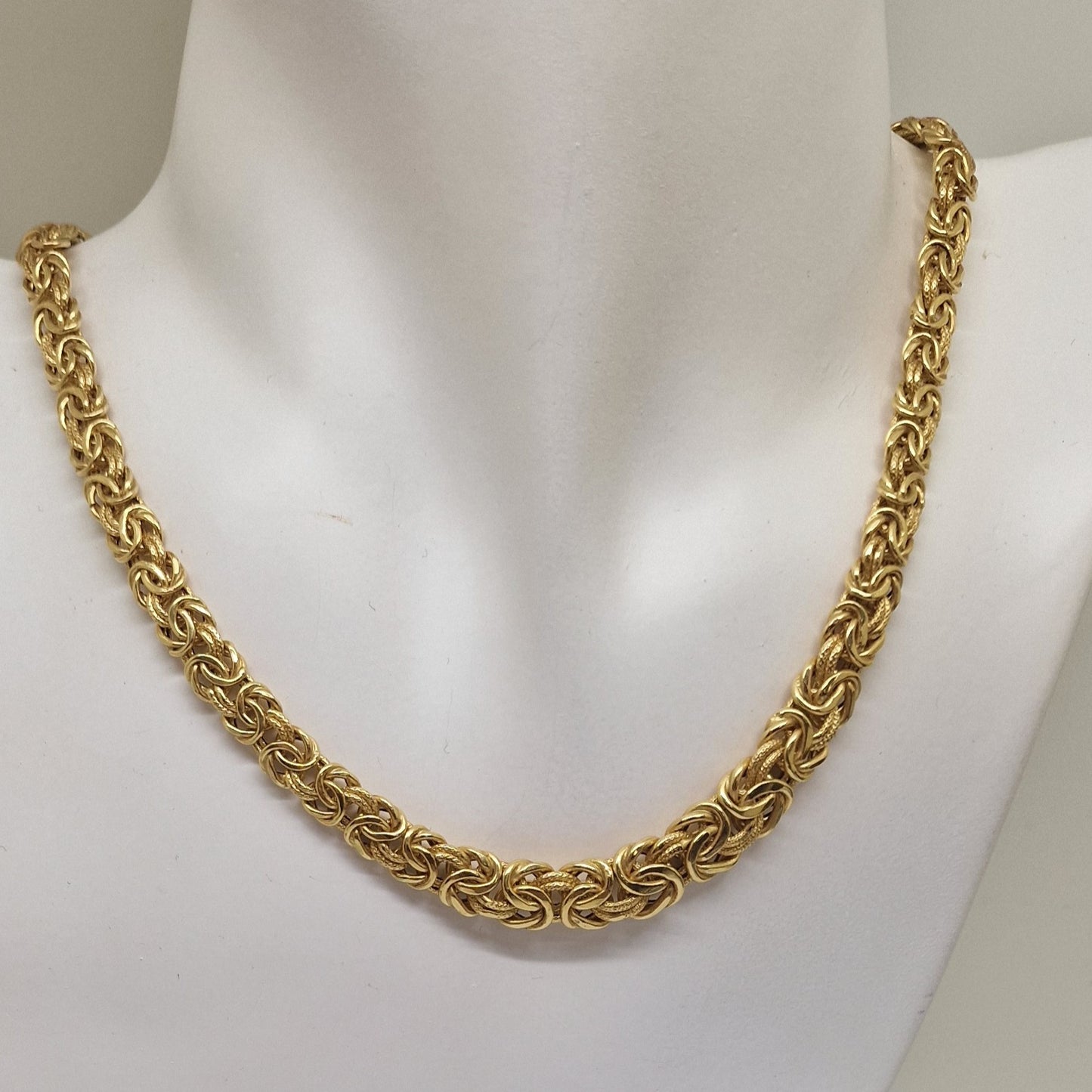 Collier or jaune maille royale