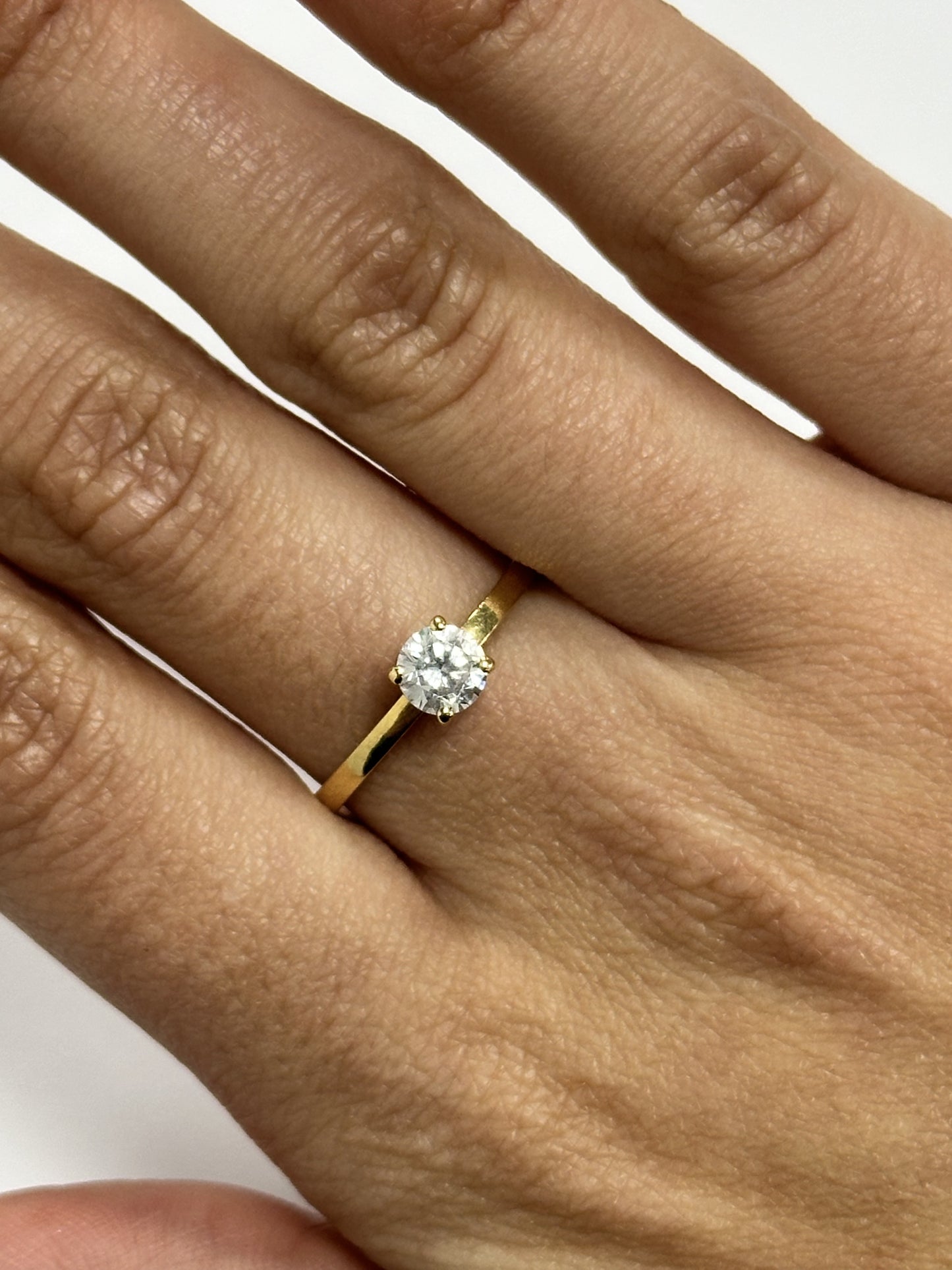 Bague Or avec Oxyde Solitaire