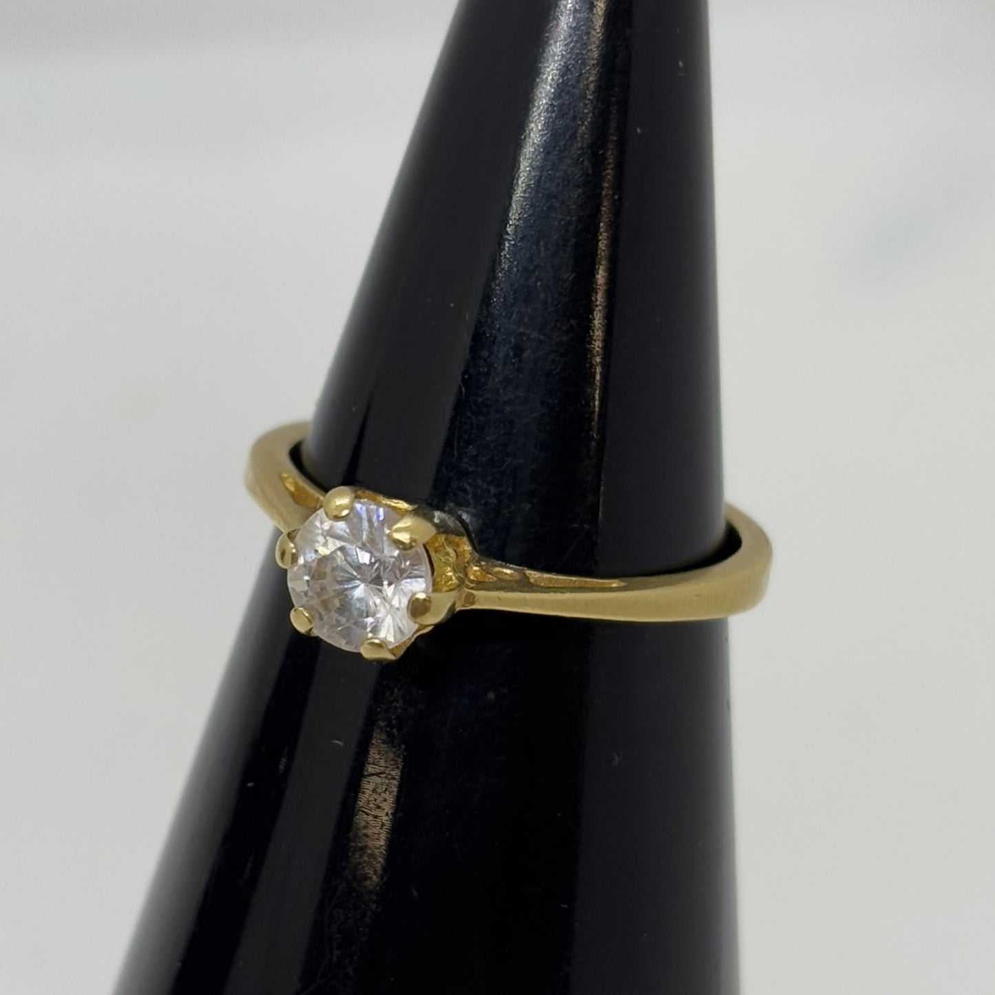 Bague Or avec Oxyde Solitaire