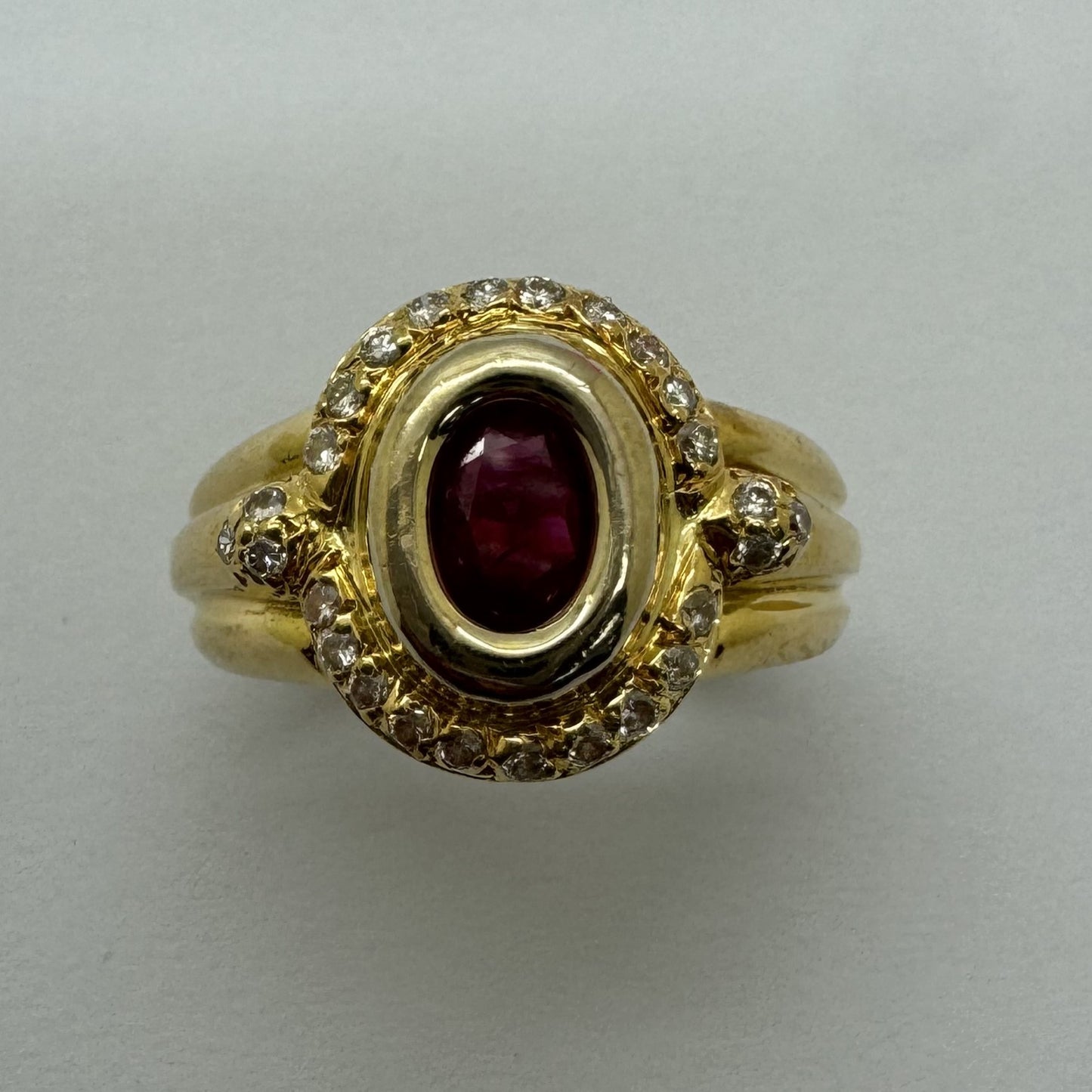 Bague Or avec Rubis et Diamants