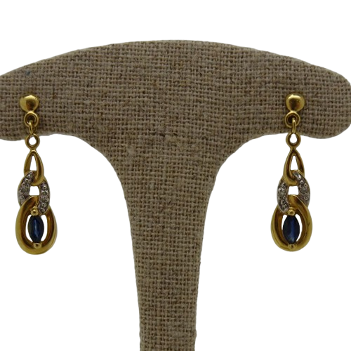 Boucles d'oreilles avec saphir et oxydes