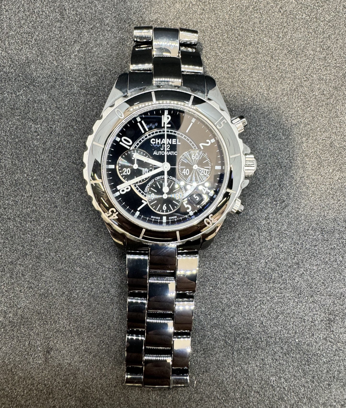 Montre Chanel J12 Chronograph