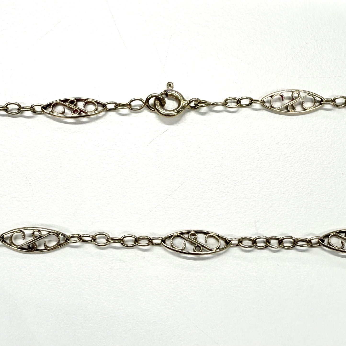 Collier or maille filigrane