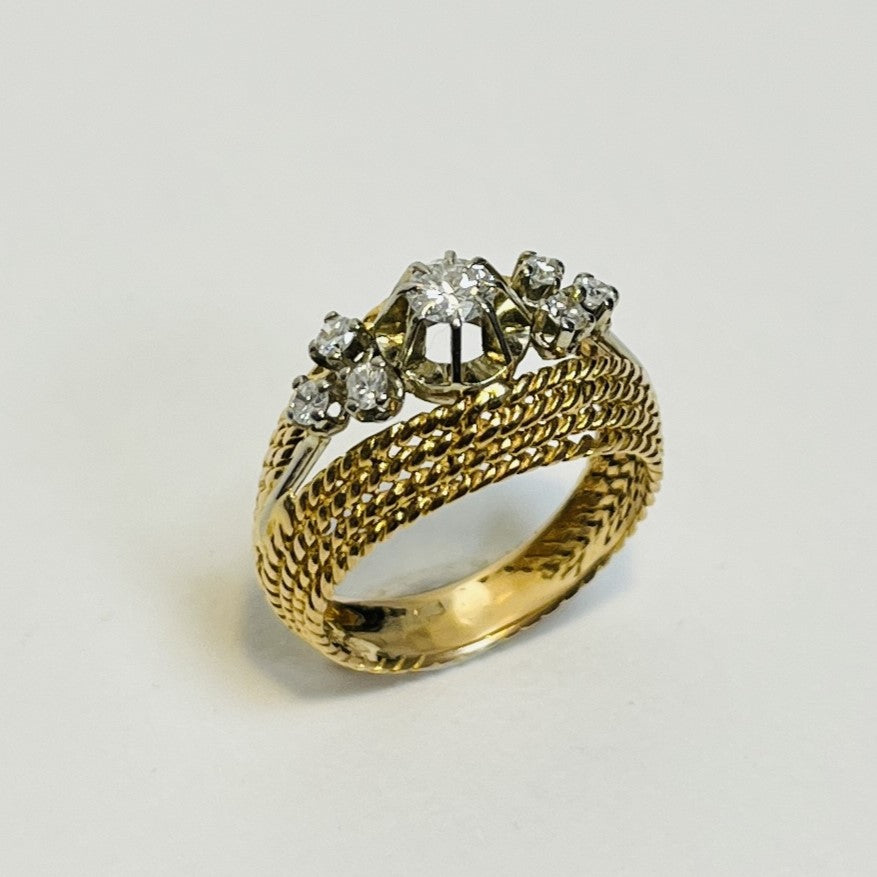 Bague or avec diamants