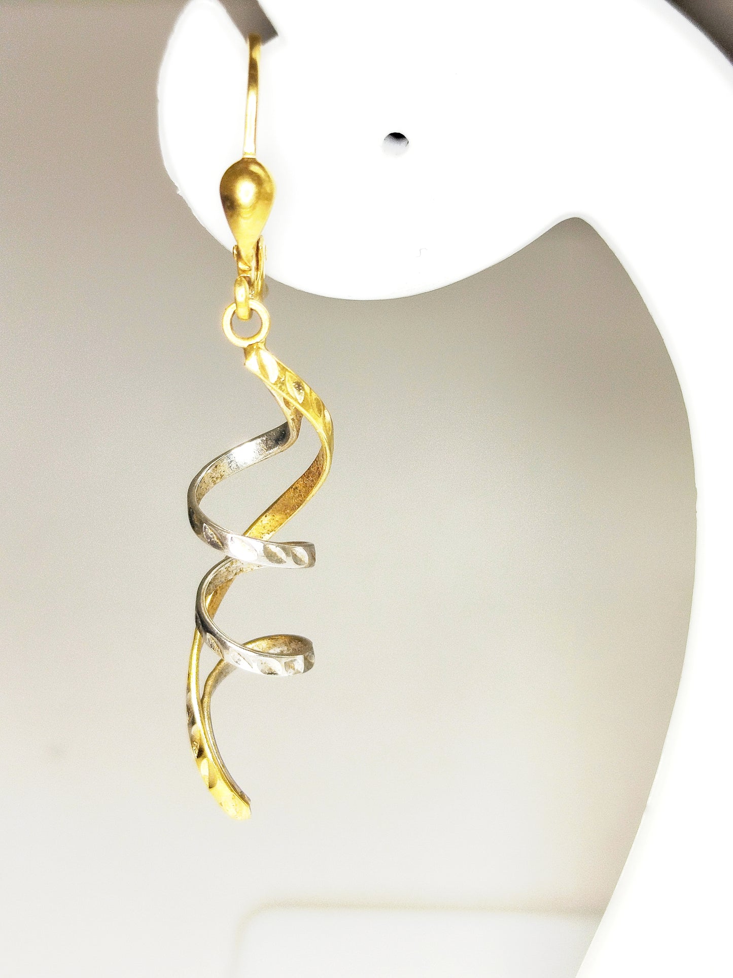 Boucles d'oreilles dormeuses en or jaune 18K 3.54 Grs