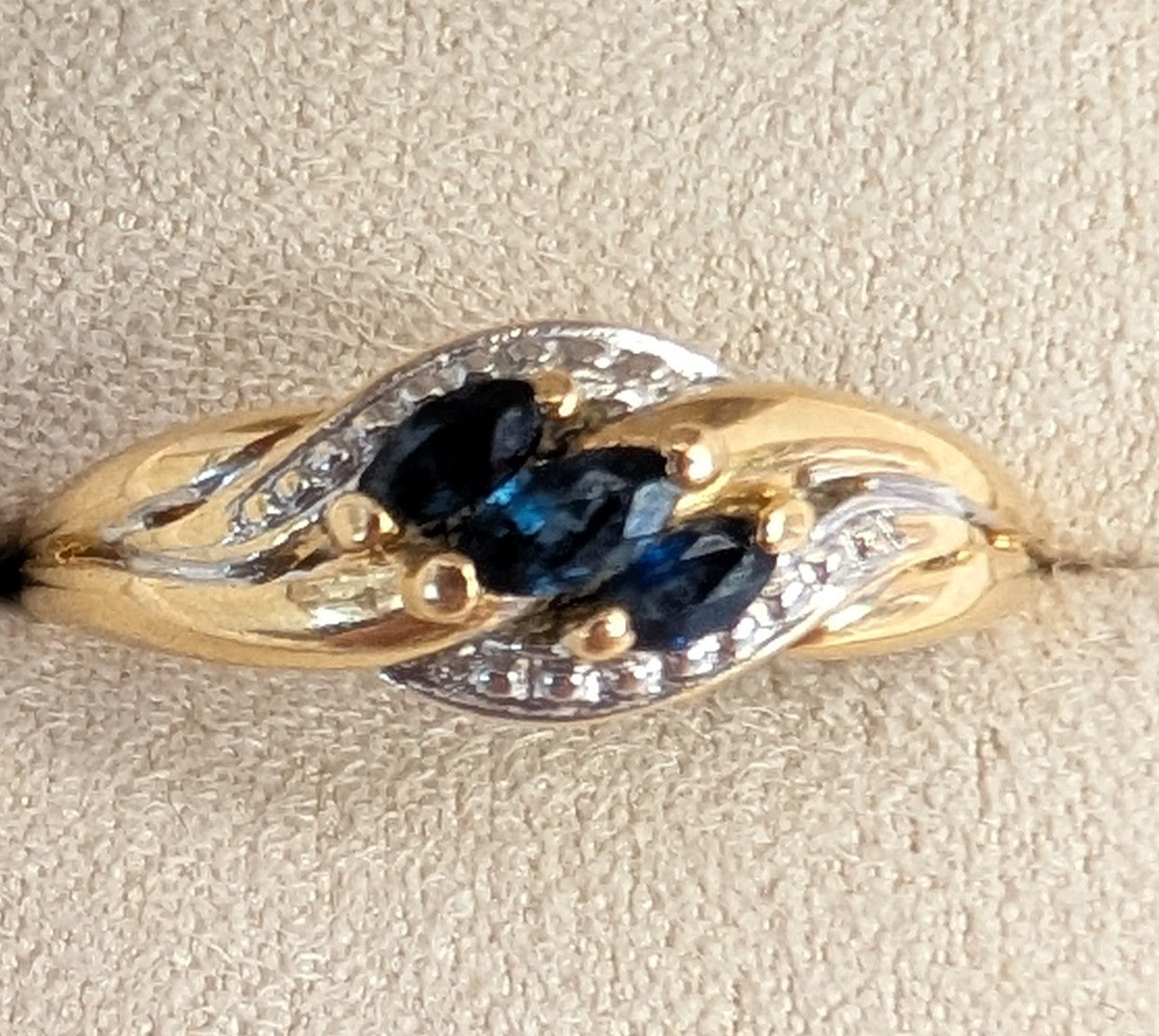 Bague en or jaune 18K avec saphir naturel 1.80 Grs - Taille 55