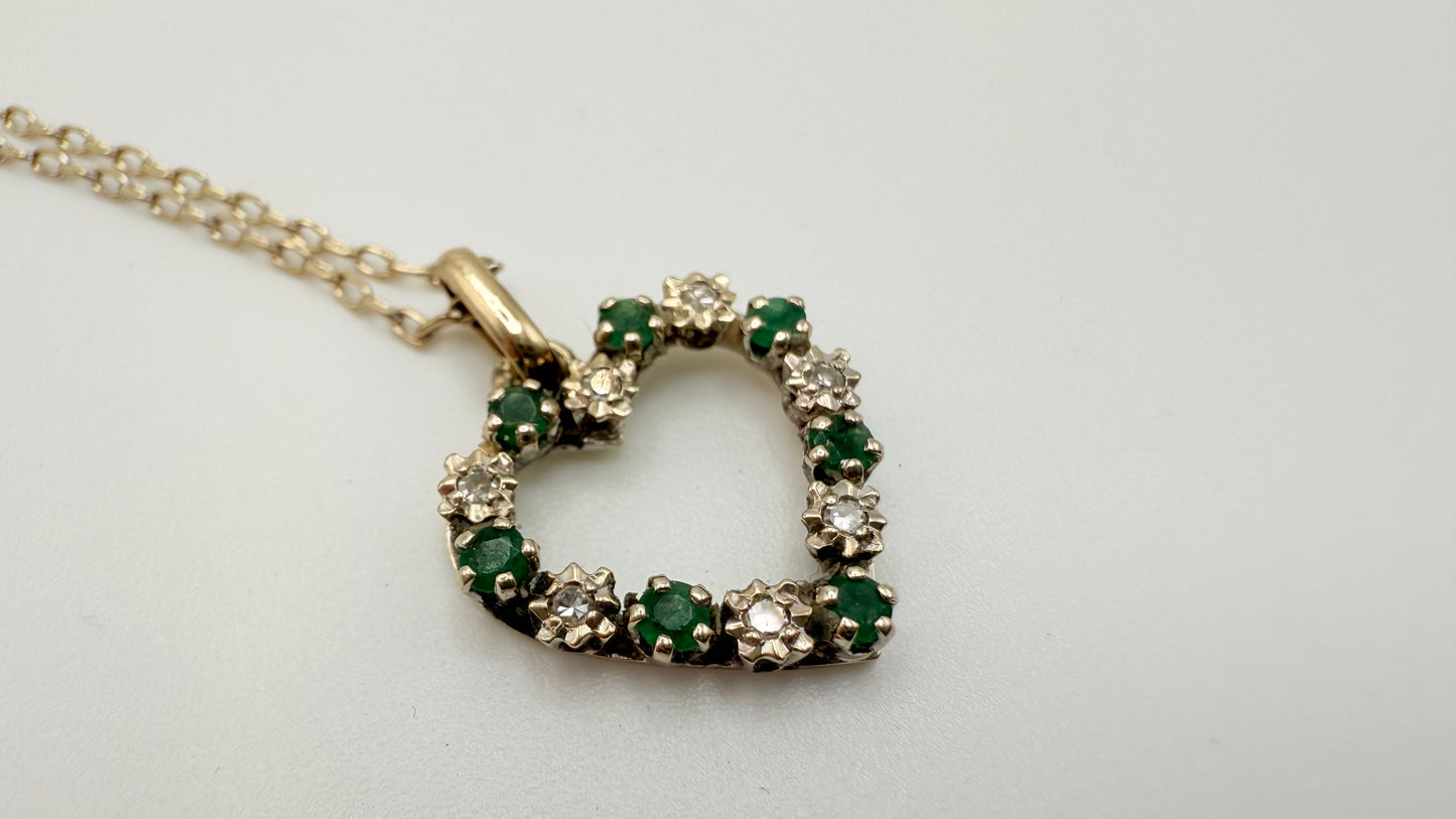 Collier en Or Blanc Matinée avec Pendentif Cœur et Oxydes de Zirconium  18k - 3.81 Grs