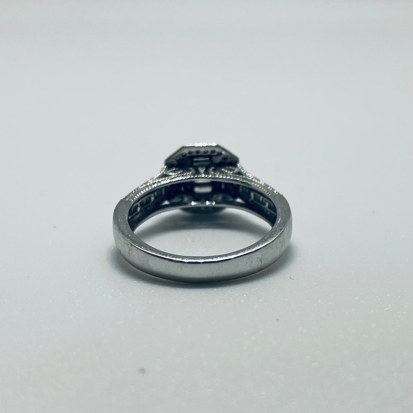 Bague Solitaire Or Gris 18K avec Diamants 4.95 Grs - Taille 55