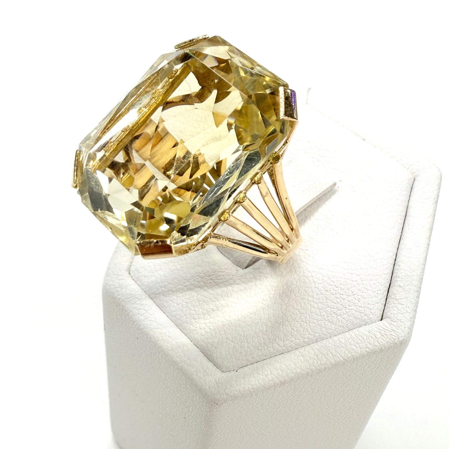 Bague en Or Jaune 18K avec Citrine – T 53