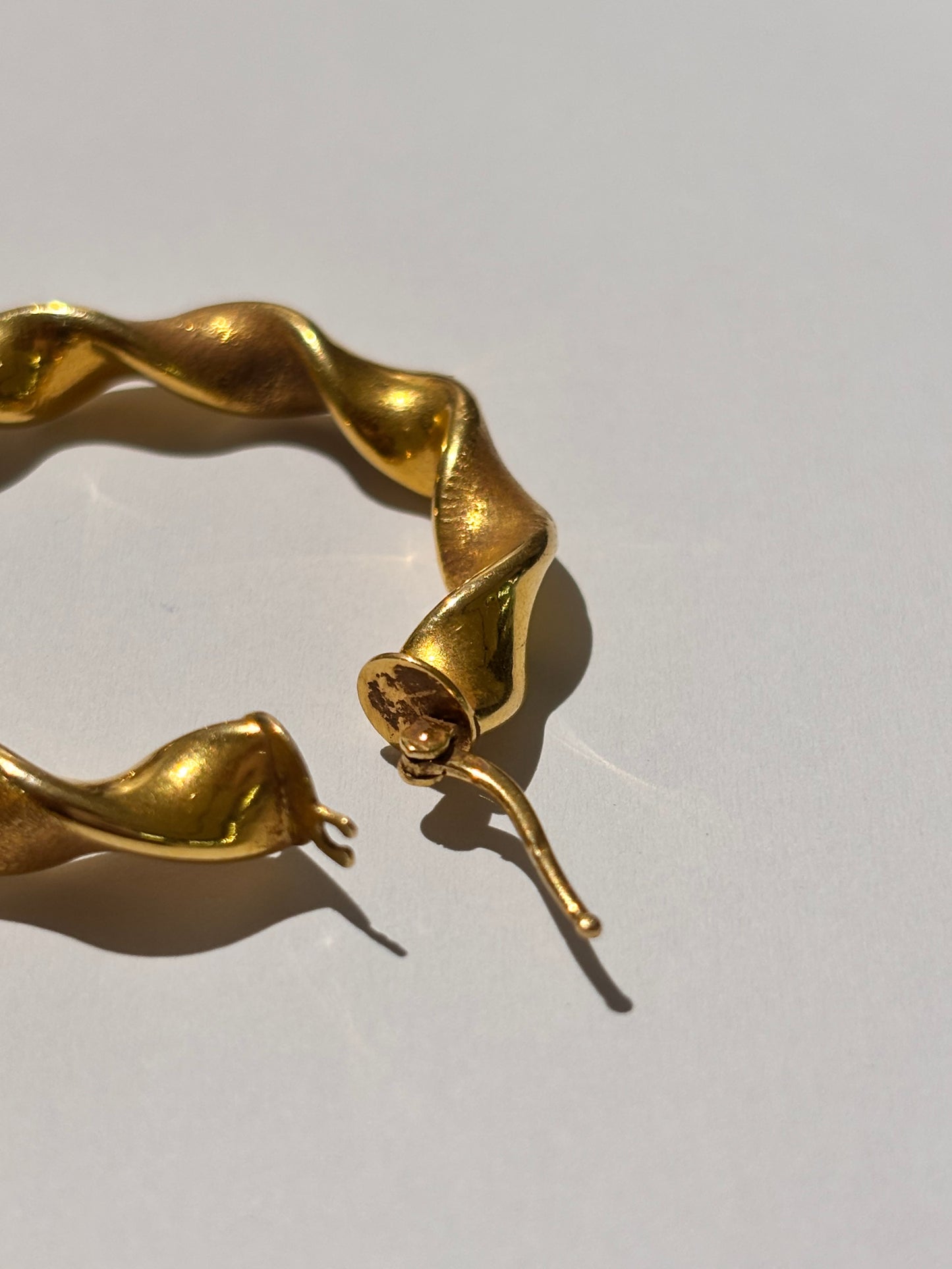 Boucles d'oreilles créoles en or jaune 18K 7.61 Grs