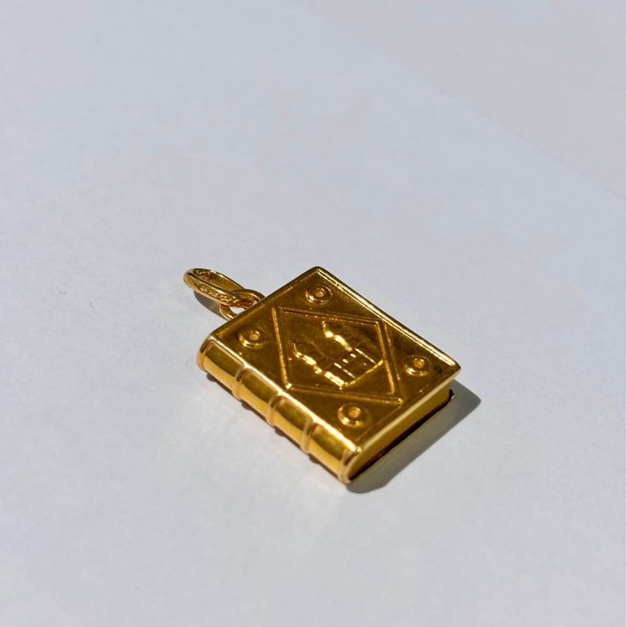 Pendentif symbole en or 18K - 3,35 Grs