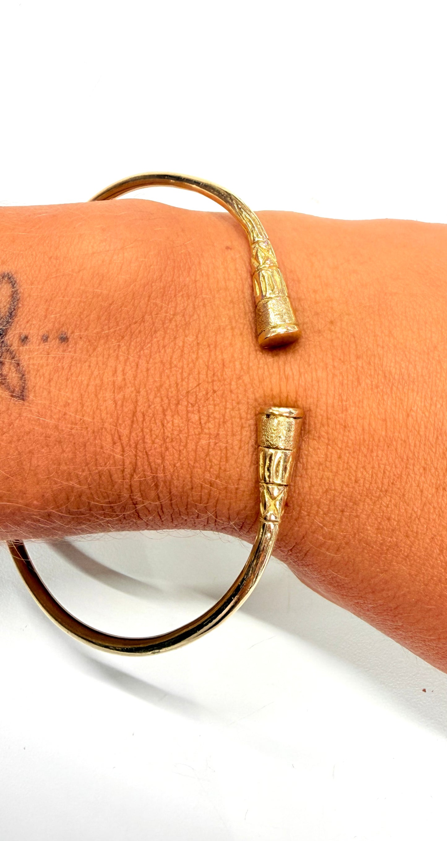 Bracelet Jonc Malgache en Or Jaune 18k 21.71 Grs