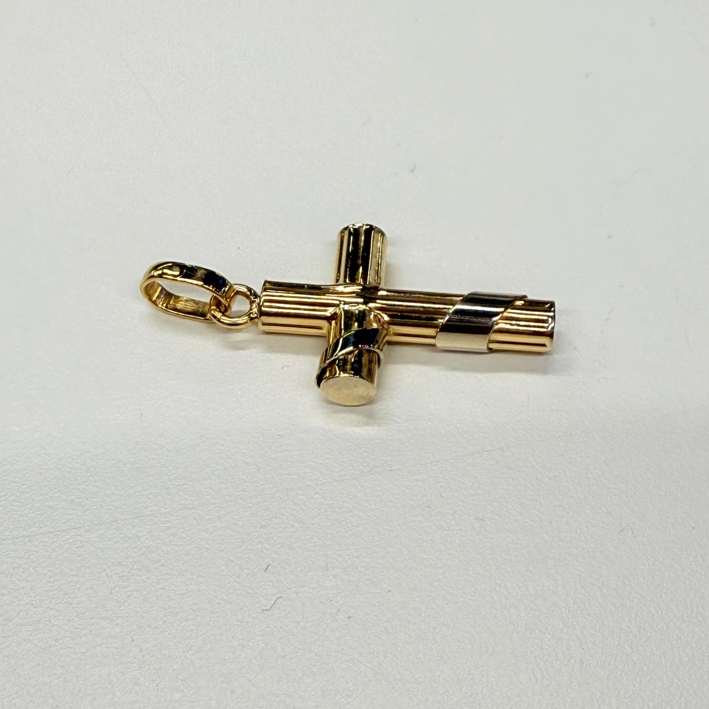 Pendentif Croix en Or Jaune et Blanc 18k Poids - 3.68 Grs
