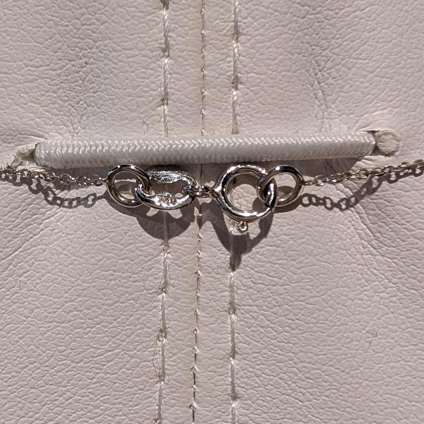 Collier en Or Blanc avec Diamants et Perle