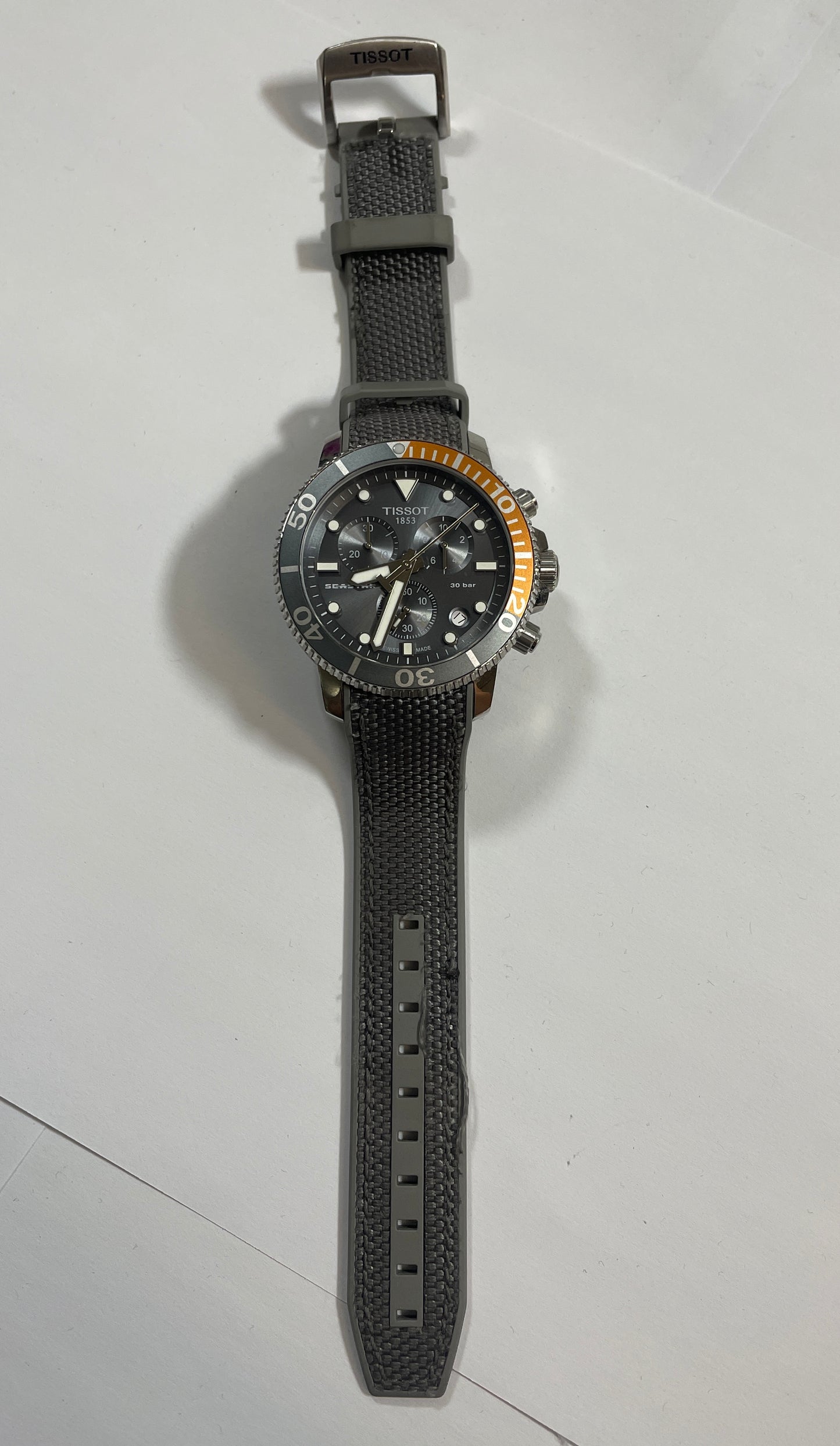 Montre Tissot Quartz Homme - Modèle T1241A en bon état