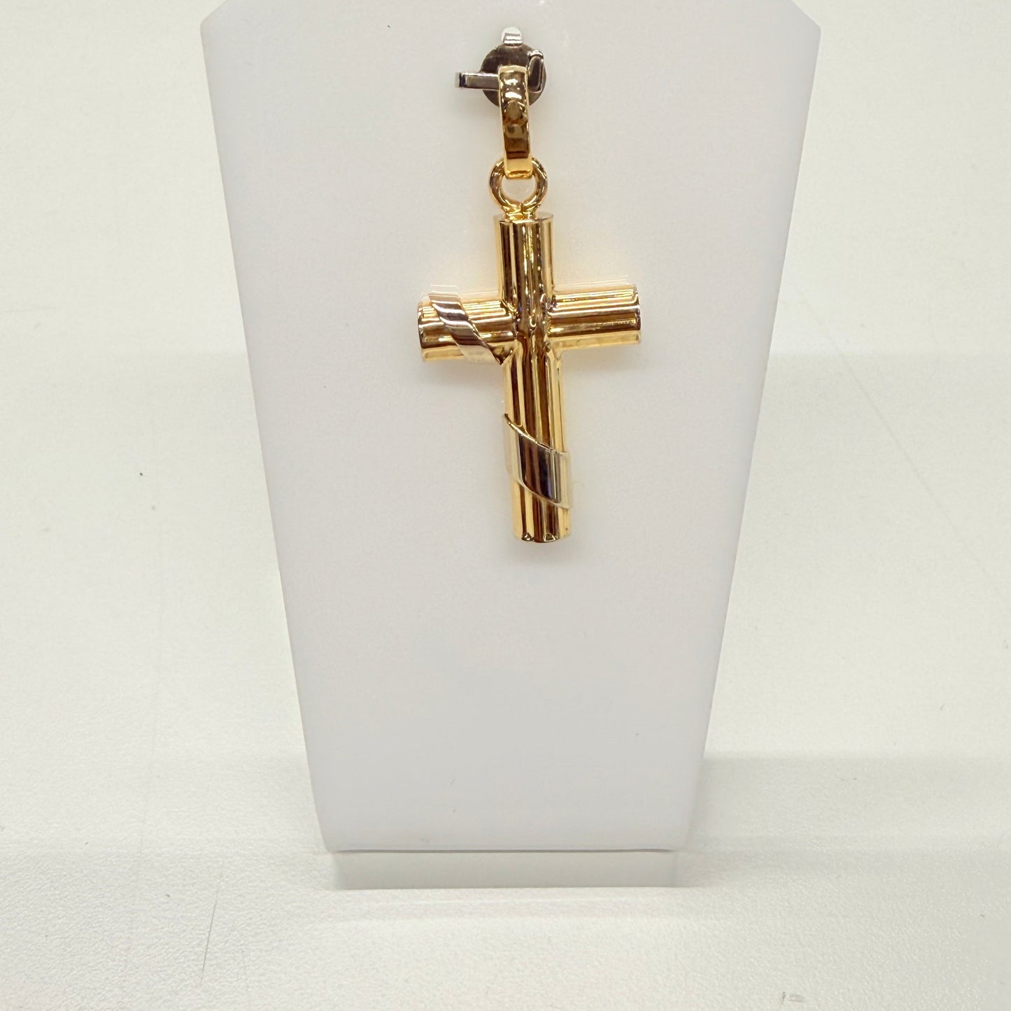 Pendentif Croix en Or Jaune et Blanc 18k Poids - 3.68 Grs