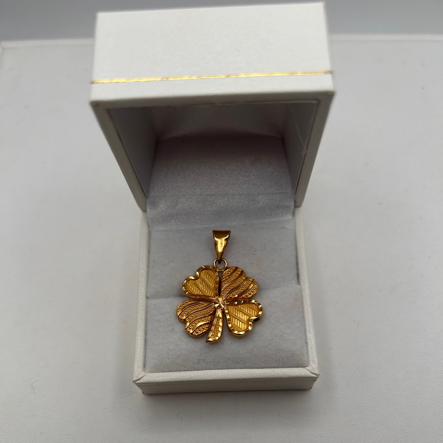 Pendentif Médaille en Or Jaune 22K 1.99 Grs