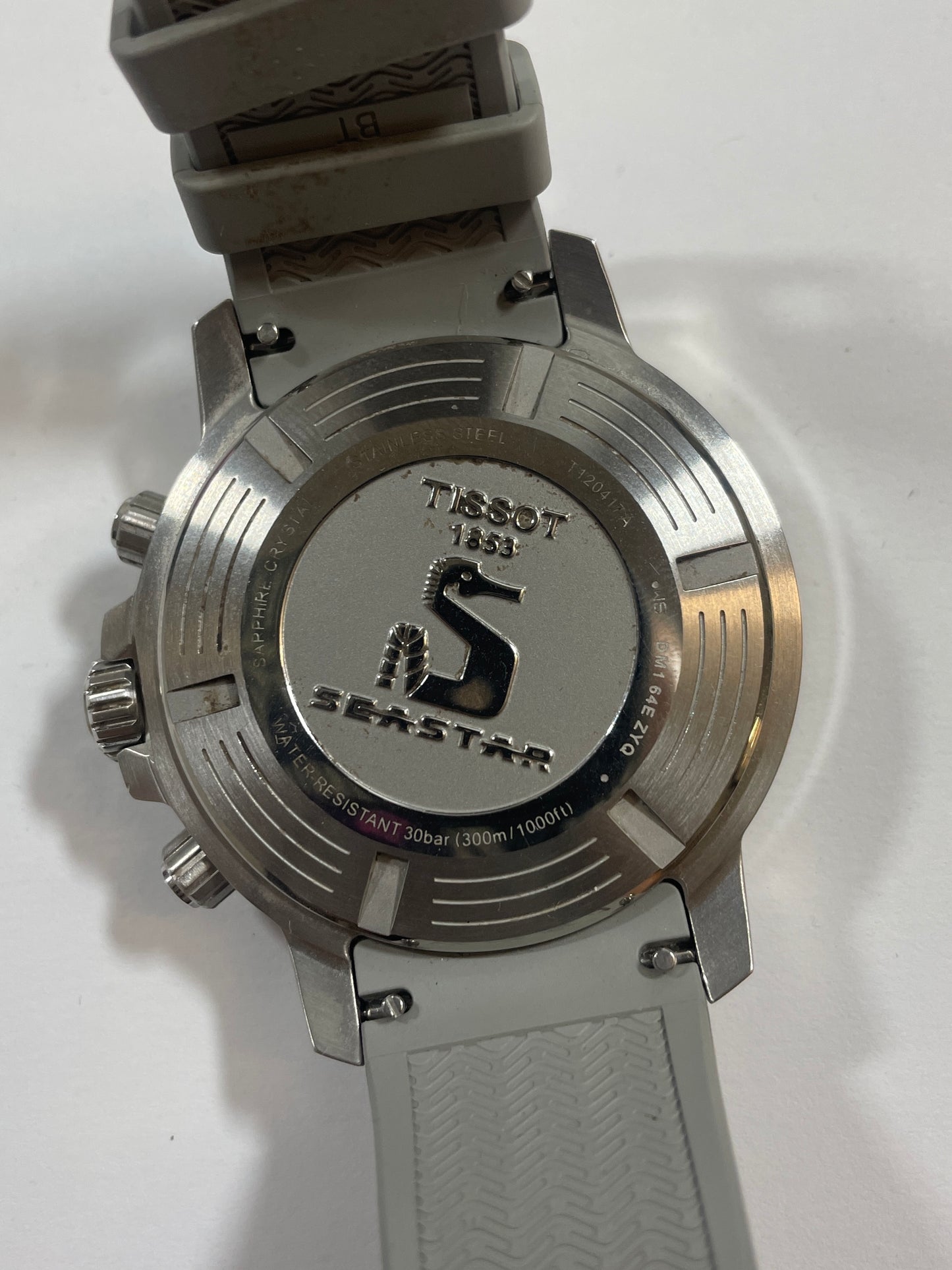 Montre Tissot Quartz Homme - Modèle T1241A en bon état