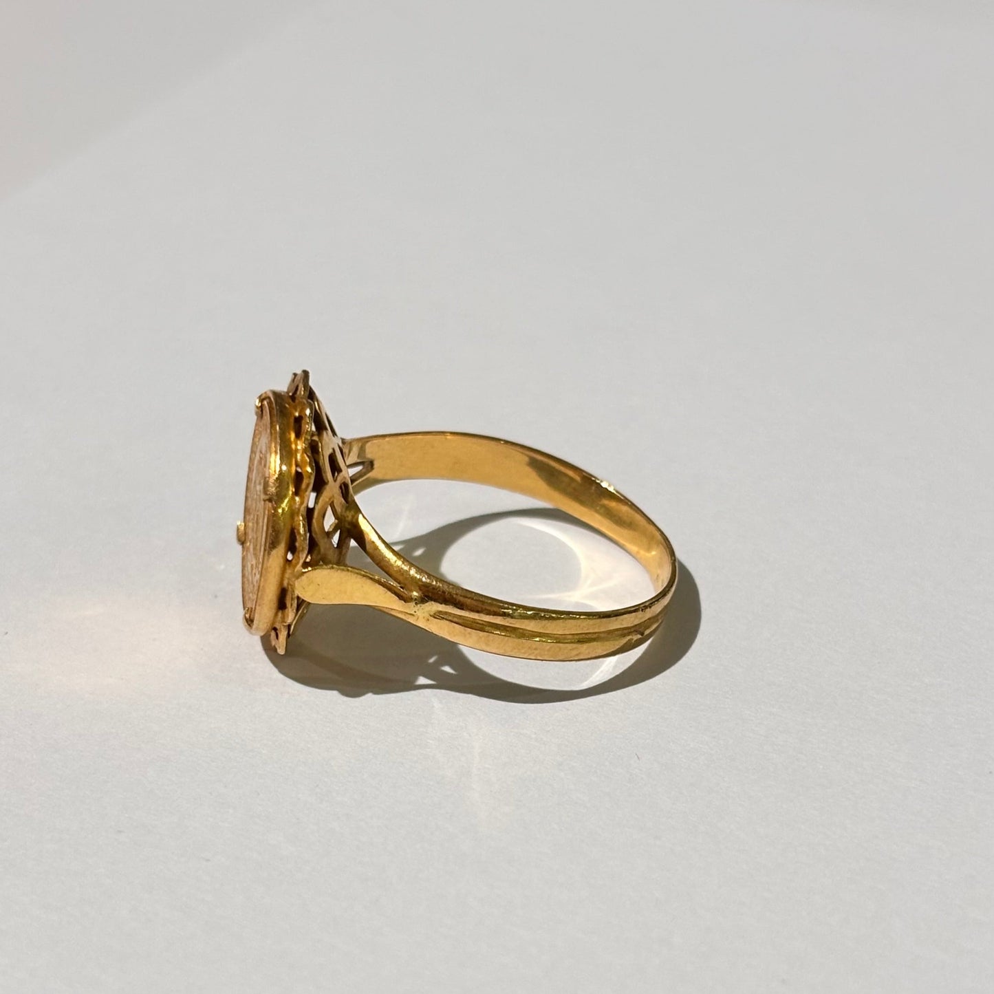 Bague Camée en Or Jaune 18 Carats T.62