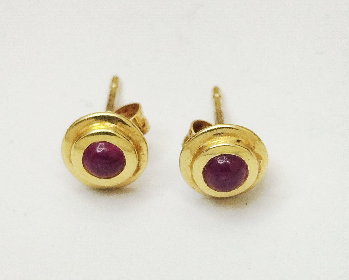 Boucles d'oreilles Or Jaune 18K avec Saphir 1.70 Grs