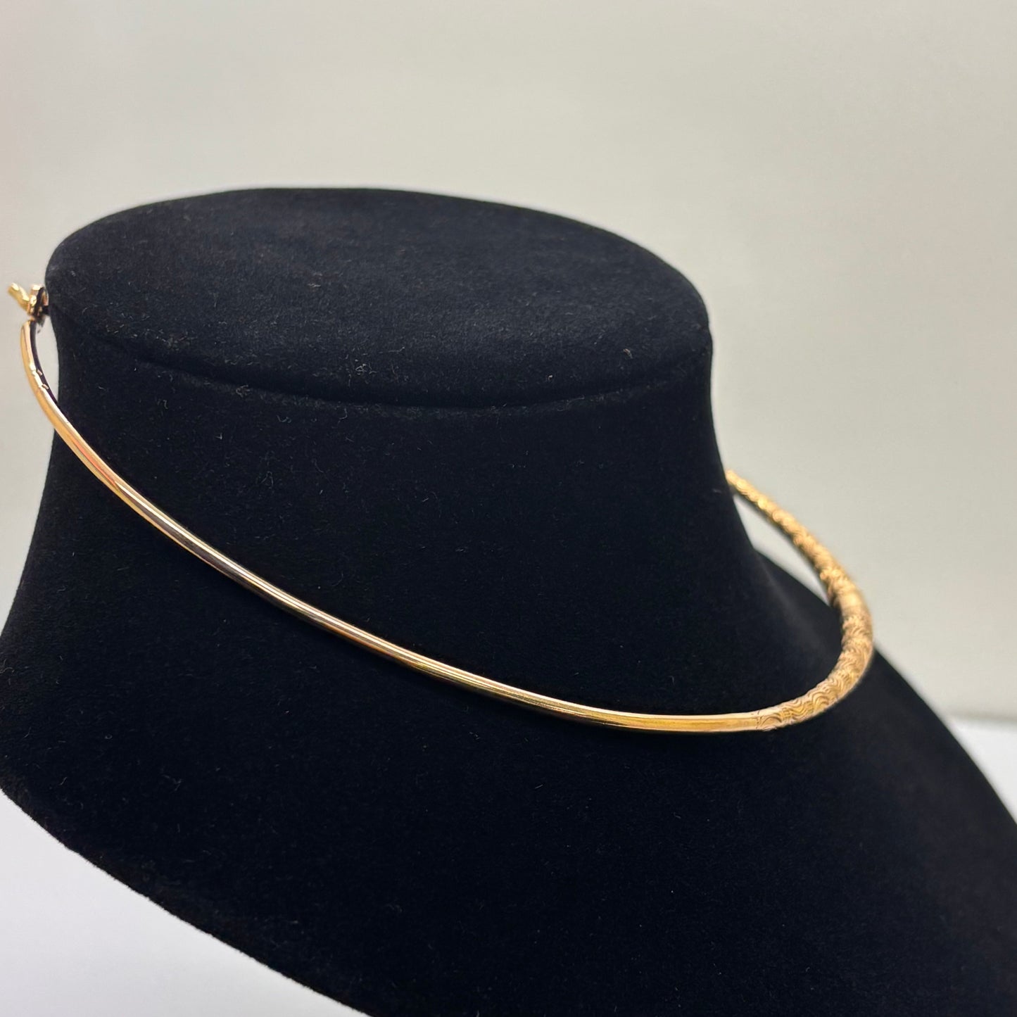Collier Ras du Cou en Or Jaune 18 Carats - 34.86g