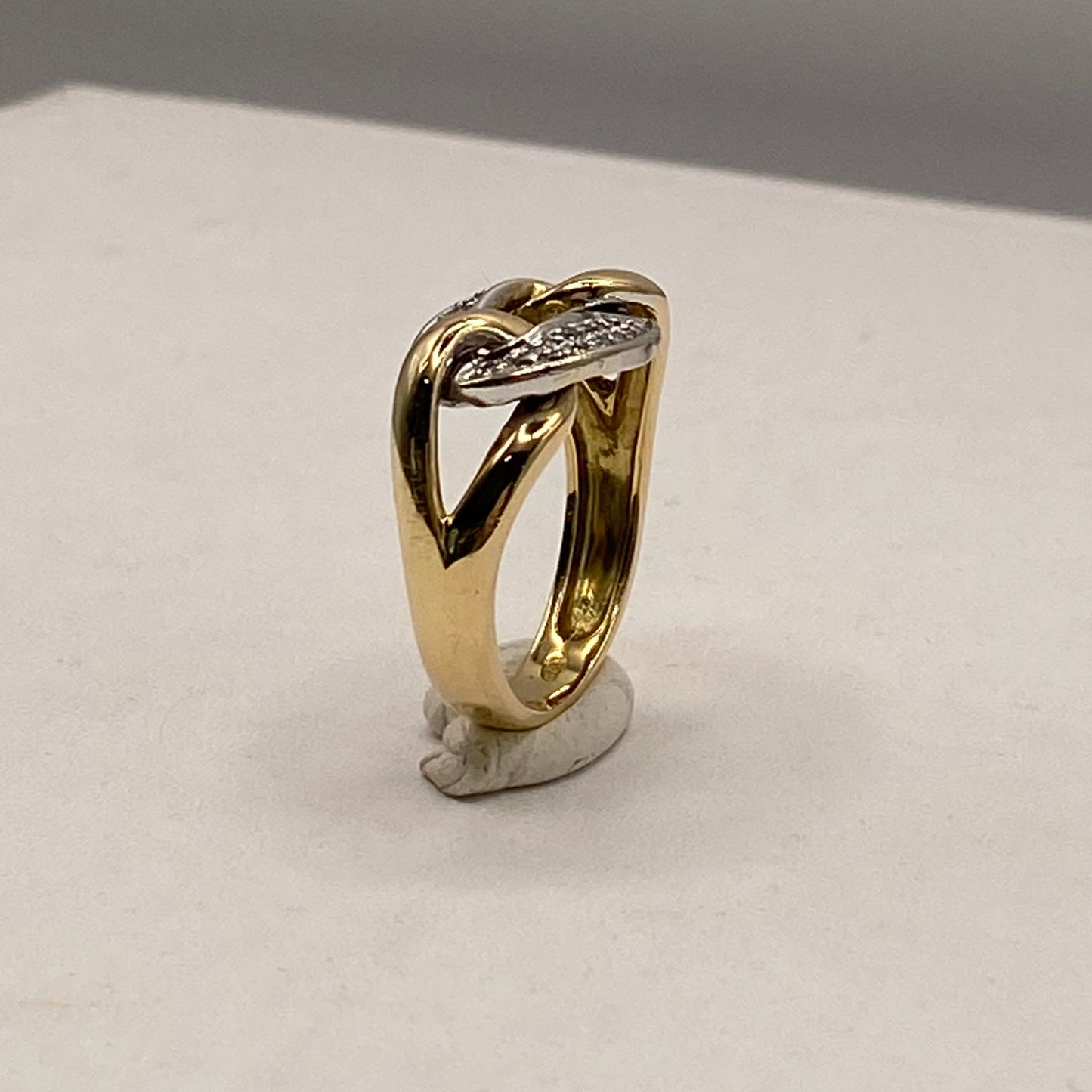 Bague en Or Jaune et Blanc 18K avec 26 diamants 6.67 Grs - Taille 55