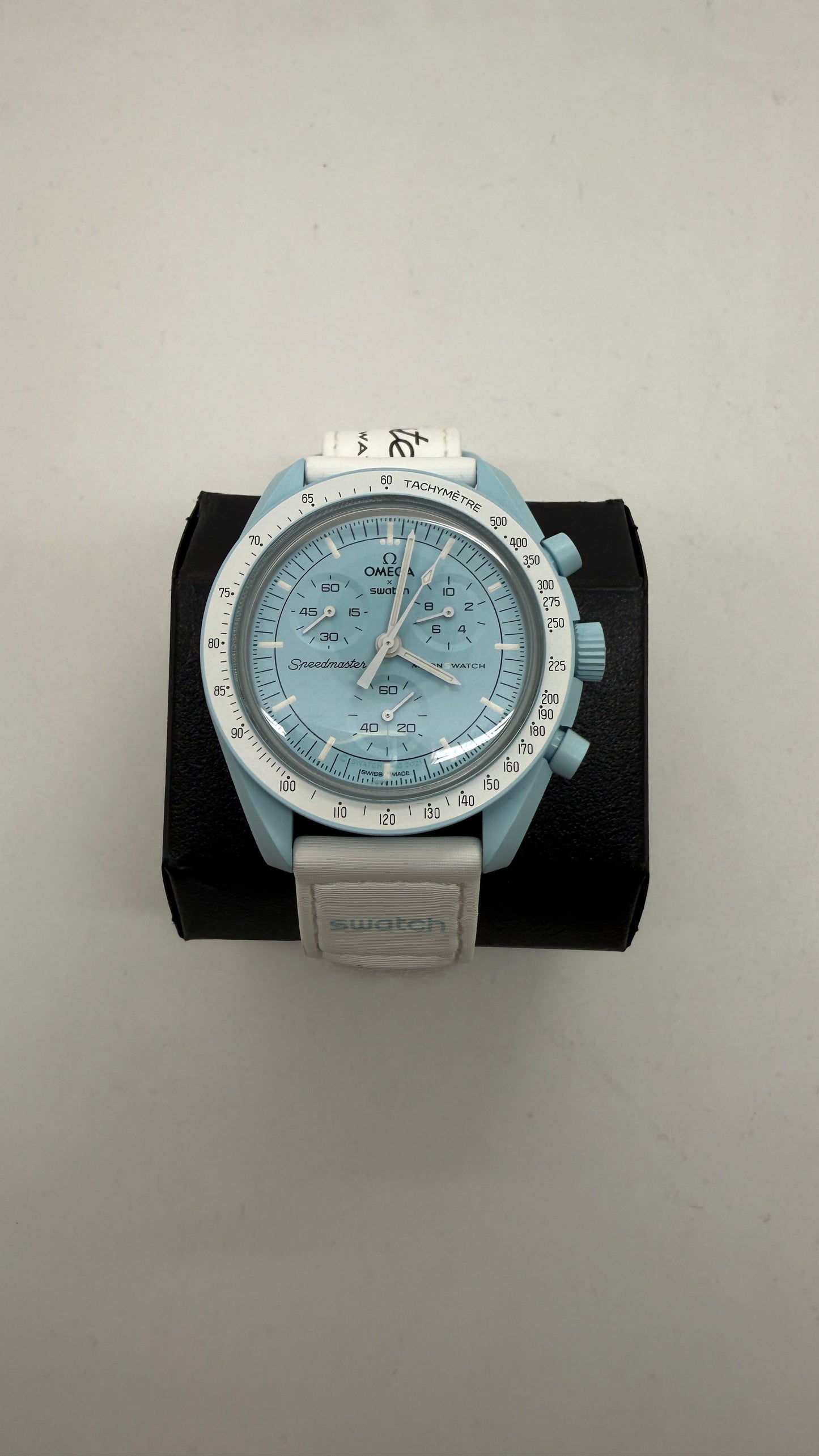 Montre Swatch Oméga Uranus 2022 Bleu Ciel Biocéramique VELCRO®