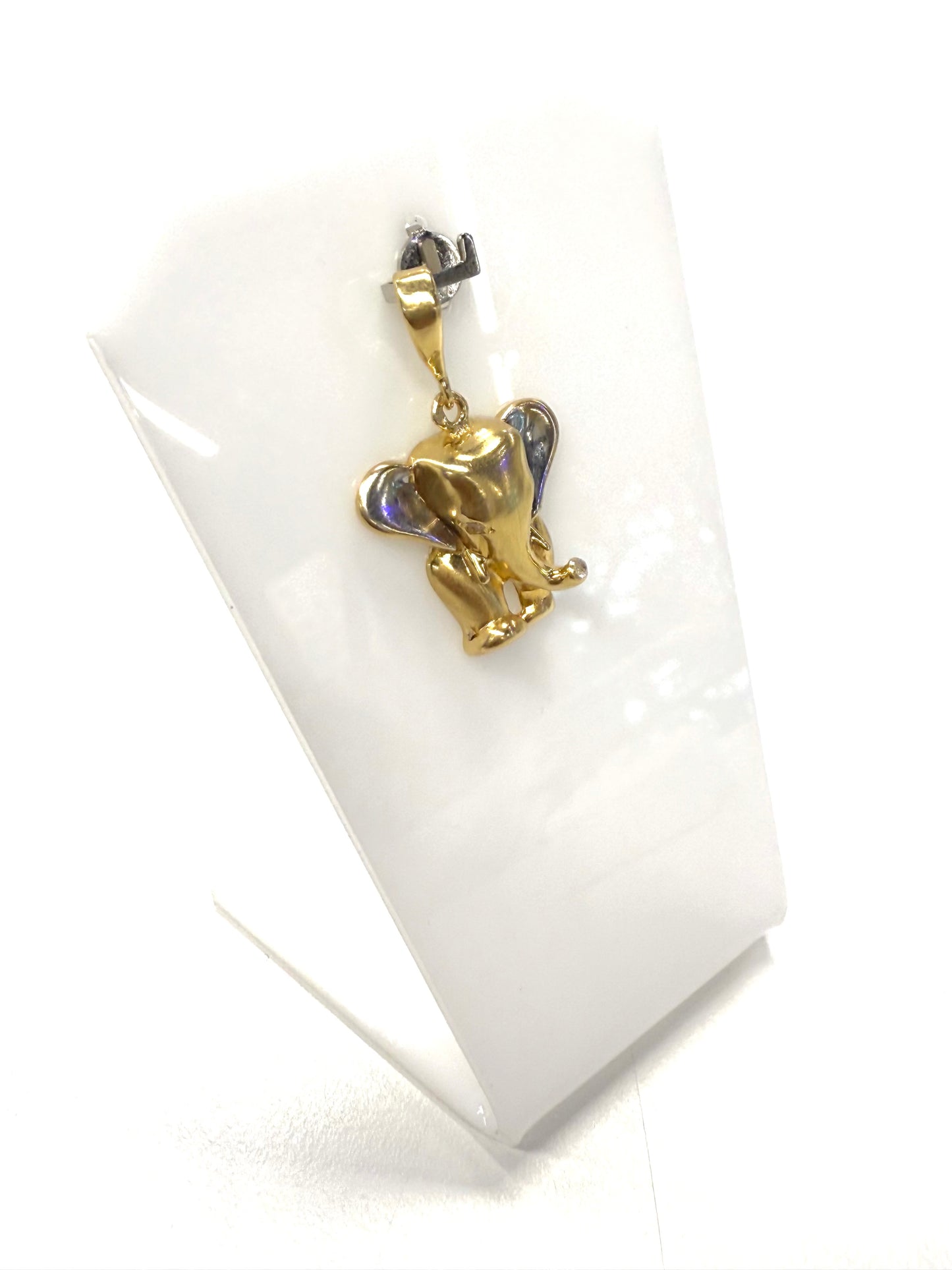 Pendentif éléphant en or 18k avec zirconium