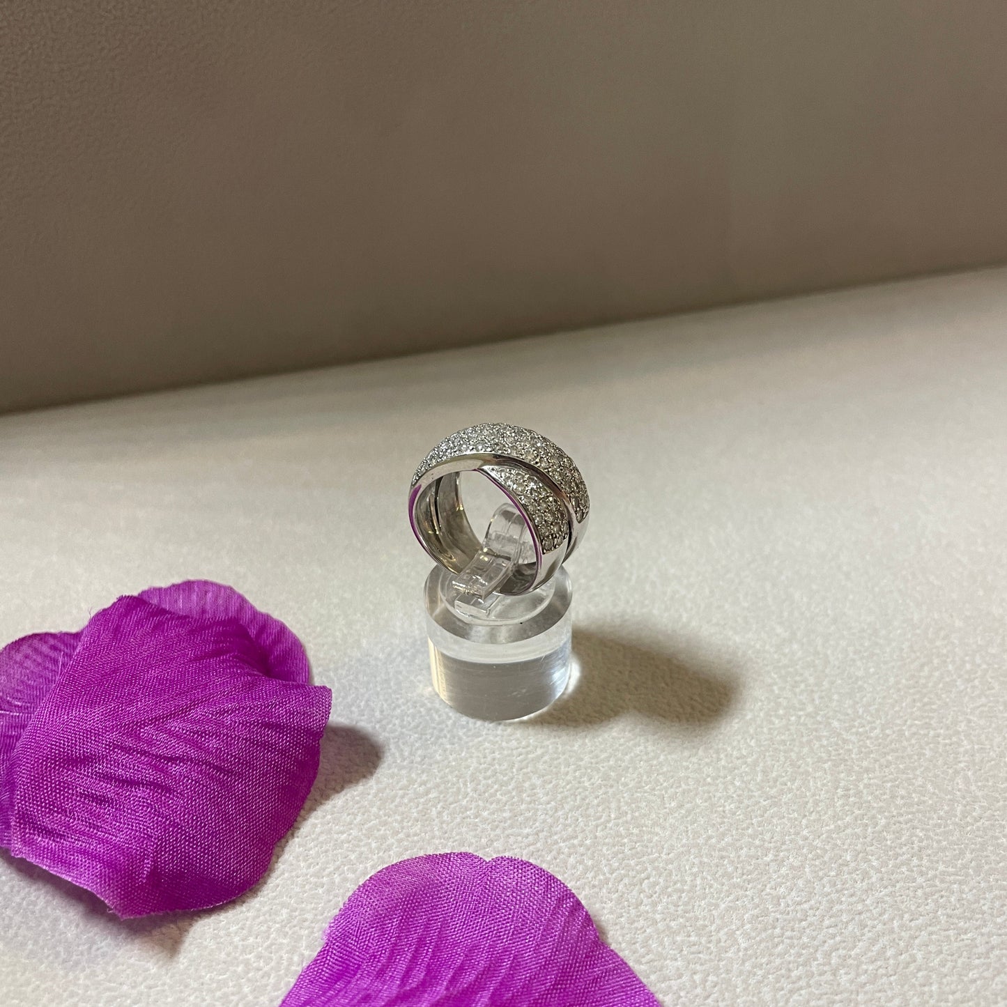 Bague Croisée en Or Blanc avec Diamants 18 Carats - 10.12 Grs