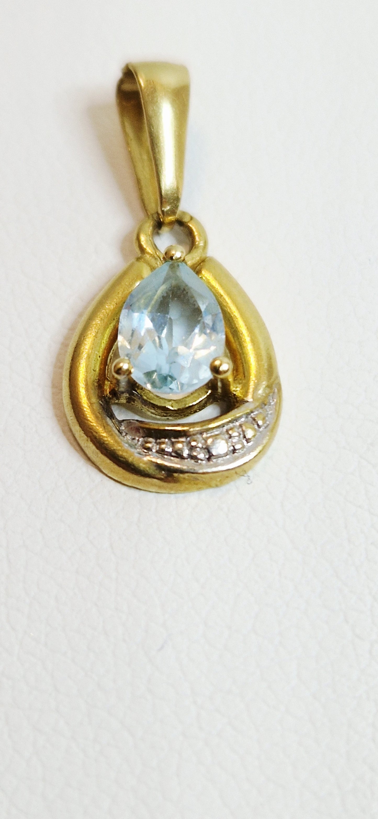 Pendentif Médaille en Or Jaune 18K 0.99 Grs