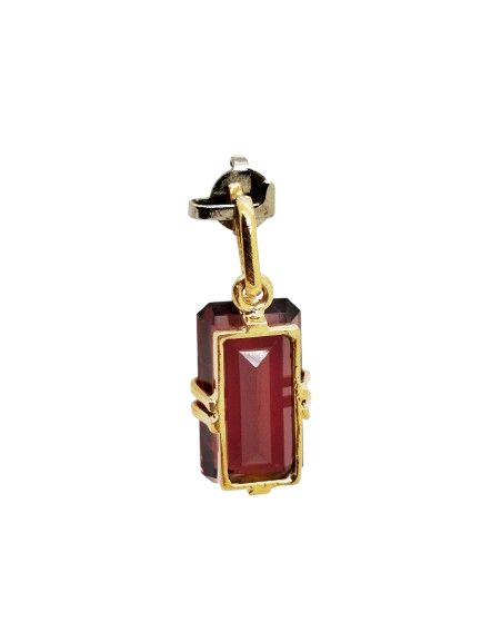Pendentif en grenat et or jaune 18K 3.83
