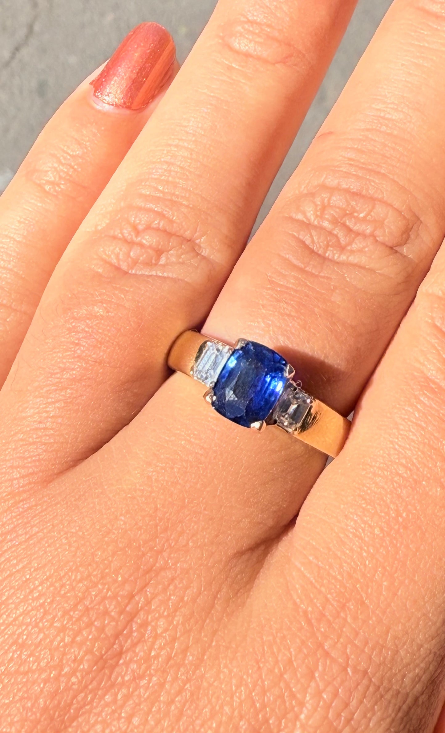 Bague en Or Jaune 18k avec Saphir et Diamants - T 56