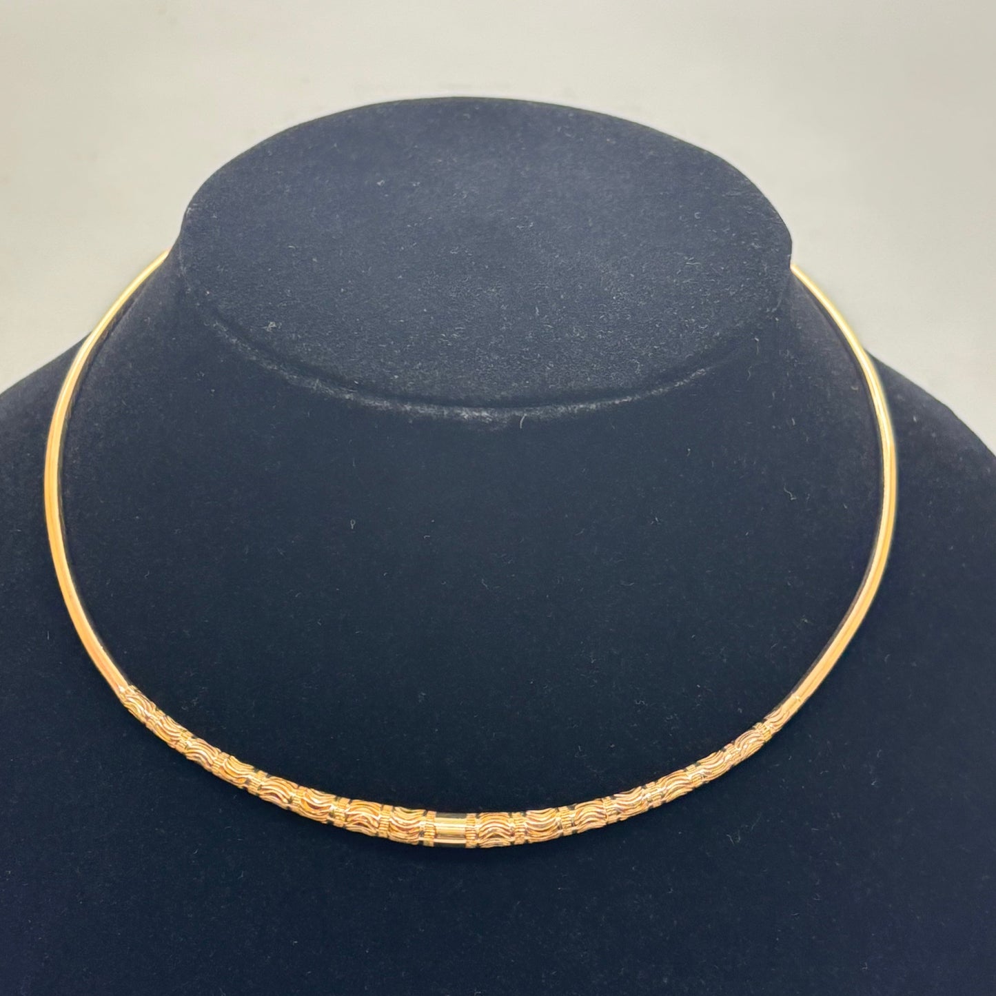 Collier Ras du Cou en Or Jaune 18 Carats - 34.86g