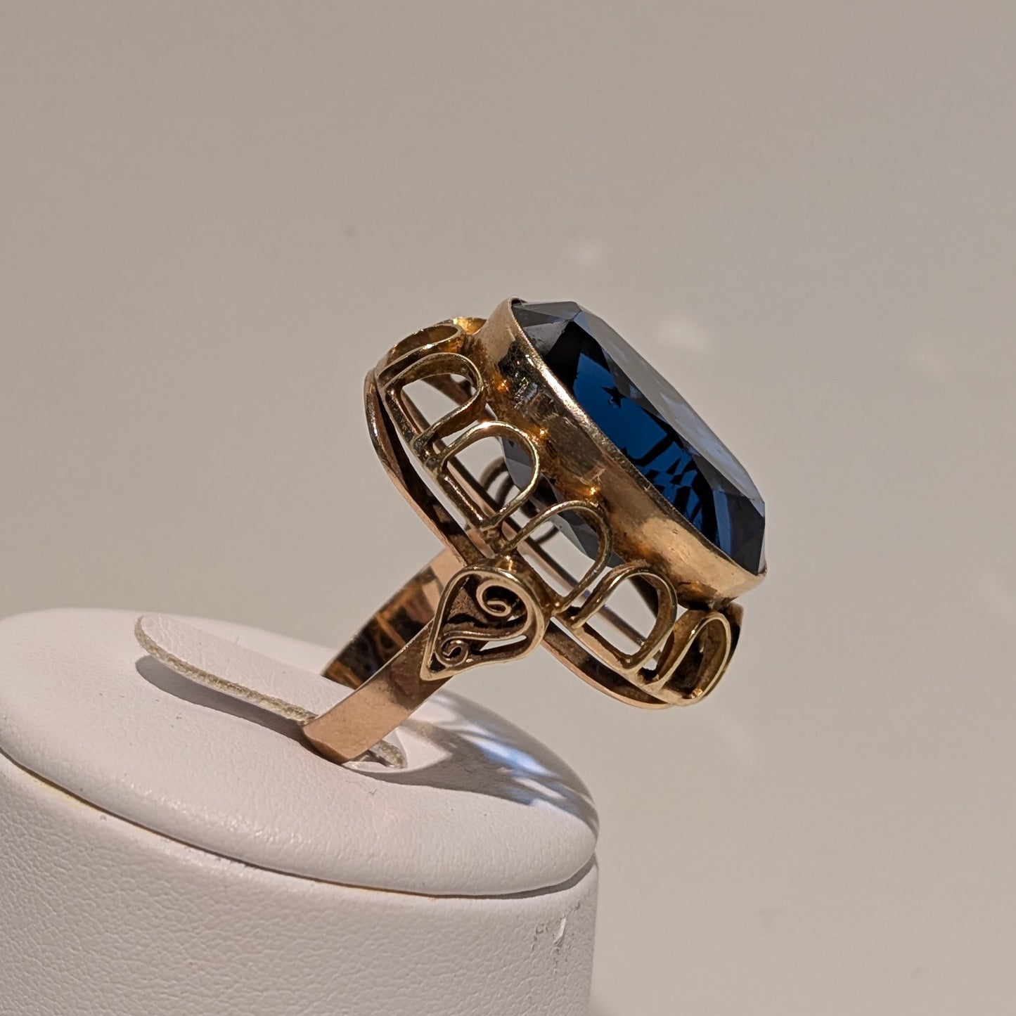 Bague en or jaune 18 carats avec pierre Taille -56
