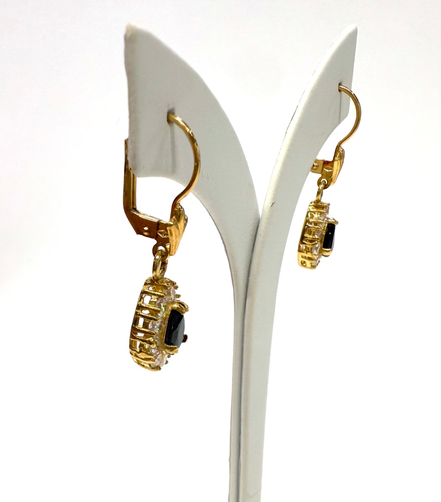 Boucles d'oreilles en or jaune 18k 5.50 Grs