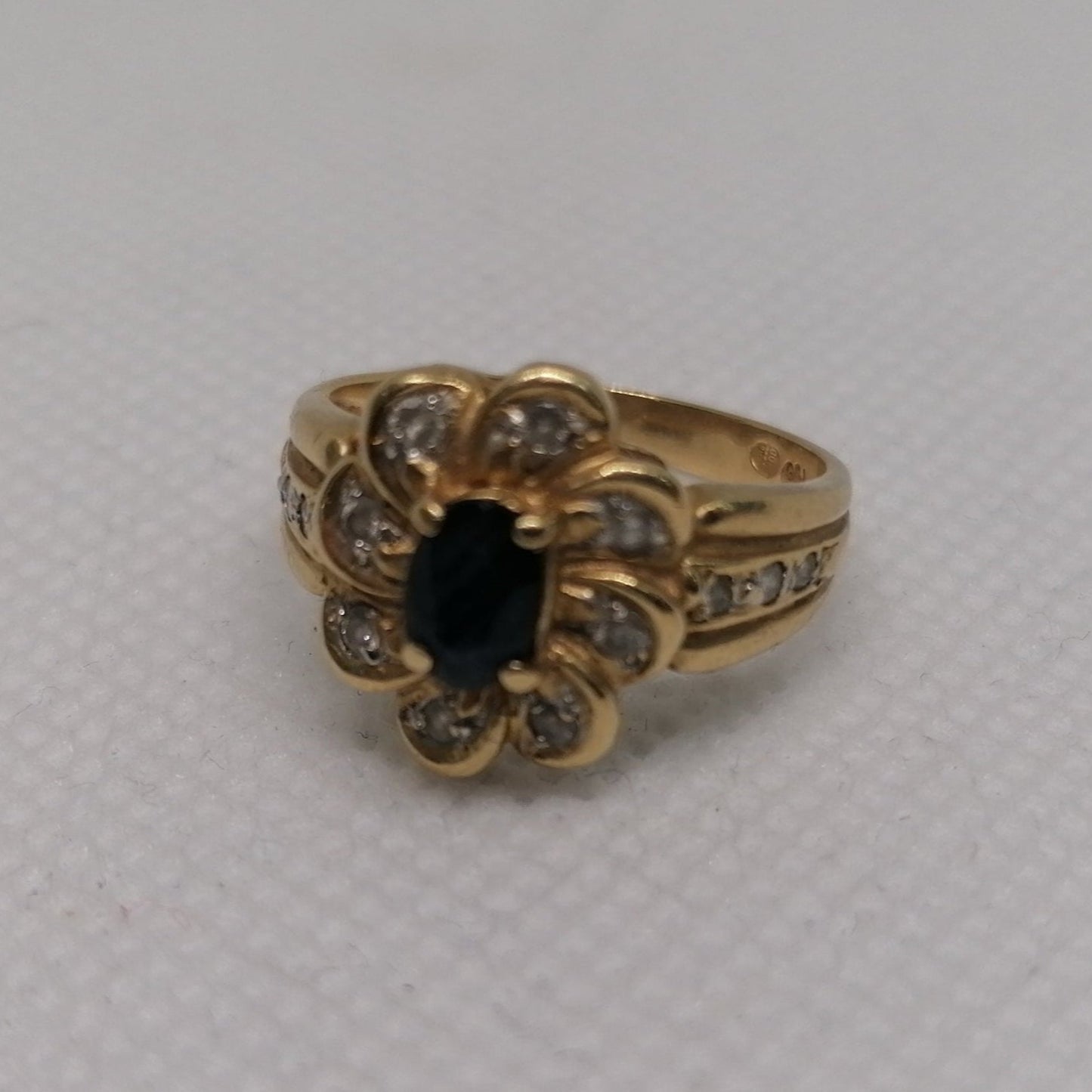 Bague en or jaune 18 Carats Taille - 52