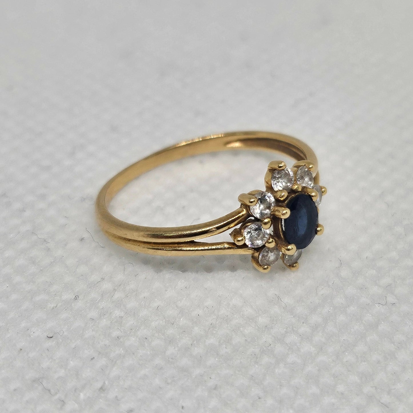 Bague en Or Jaune Saphir Zirconium 18 Carats Taille -49