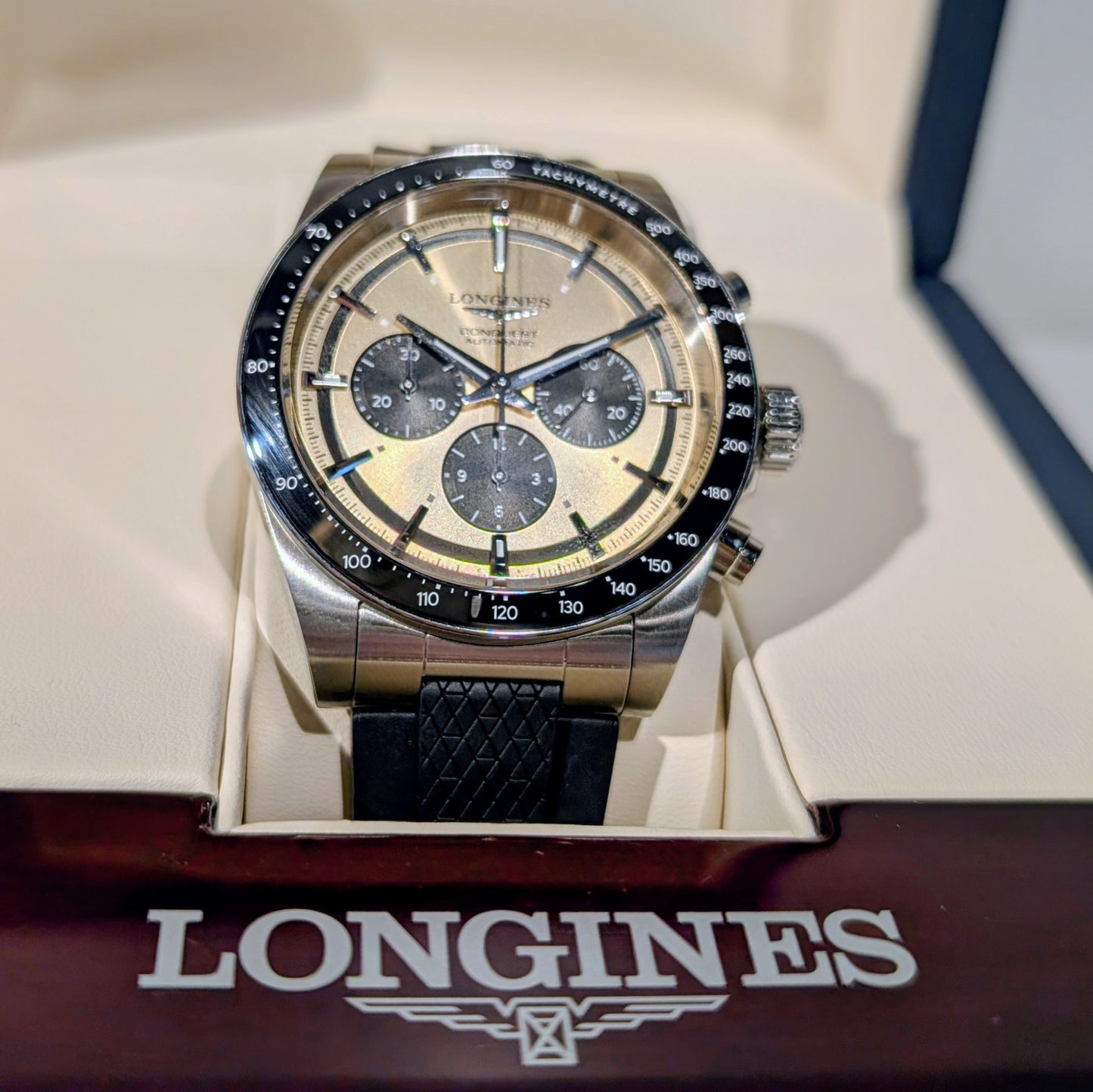 Montre Longines Conquest Chronograph, L3.835.4.32.9 - 2024 Très Bon Etat