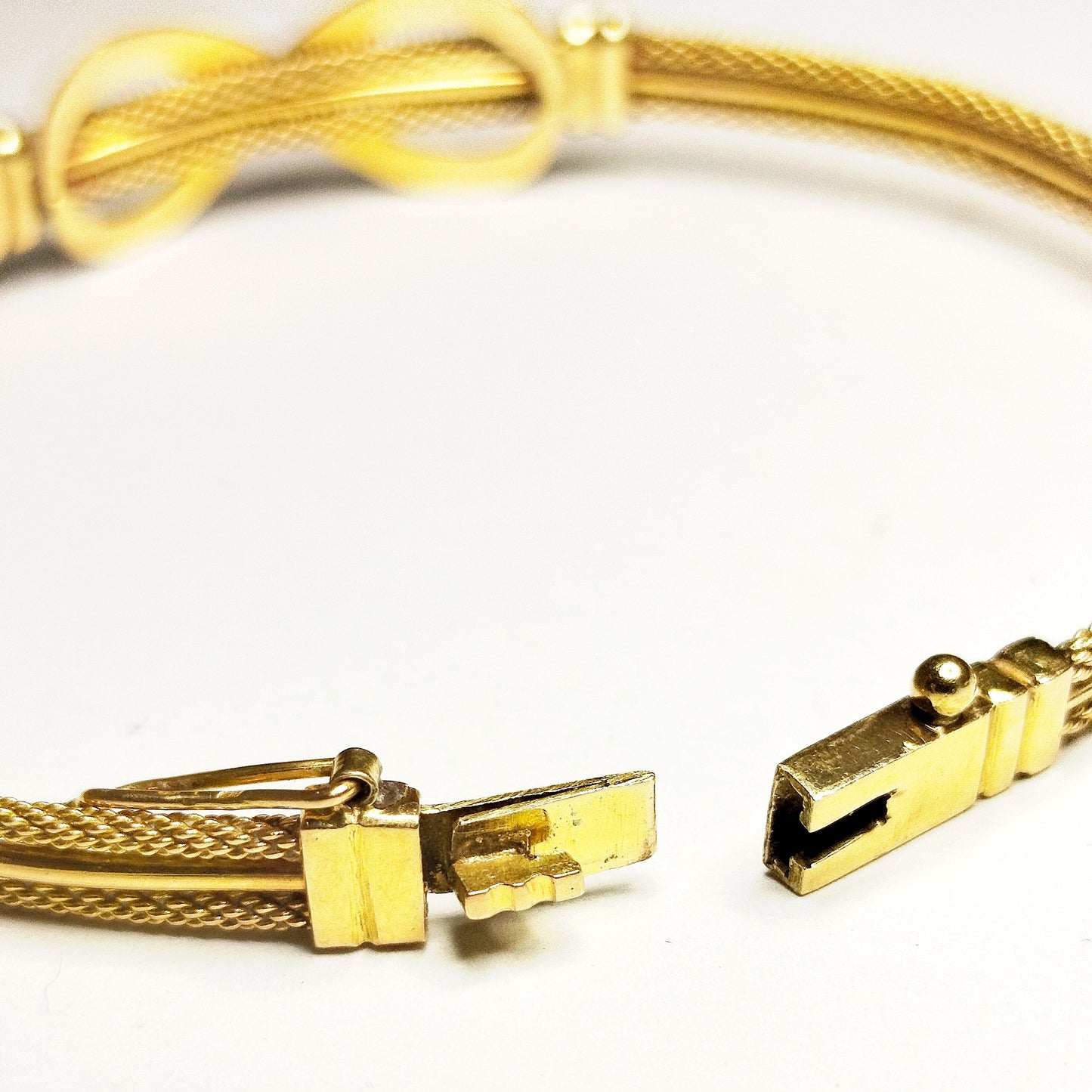Bracelet Jonc Fantaisie en Or Jaune 18k 10.74 Grs