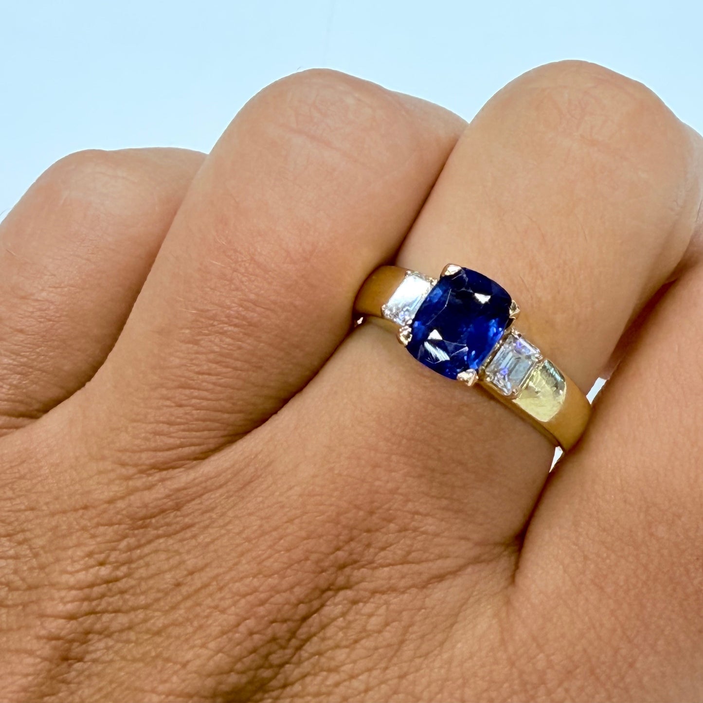 Bague en Or Jaune 18k avec Saphir et Diamants - T 56