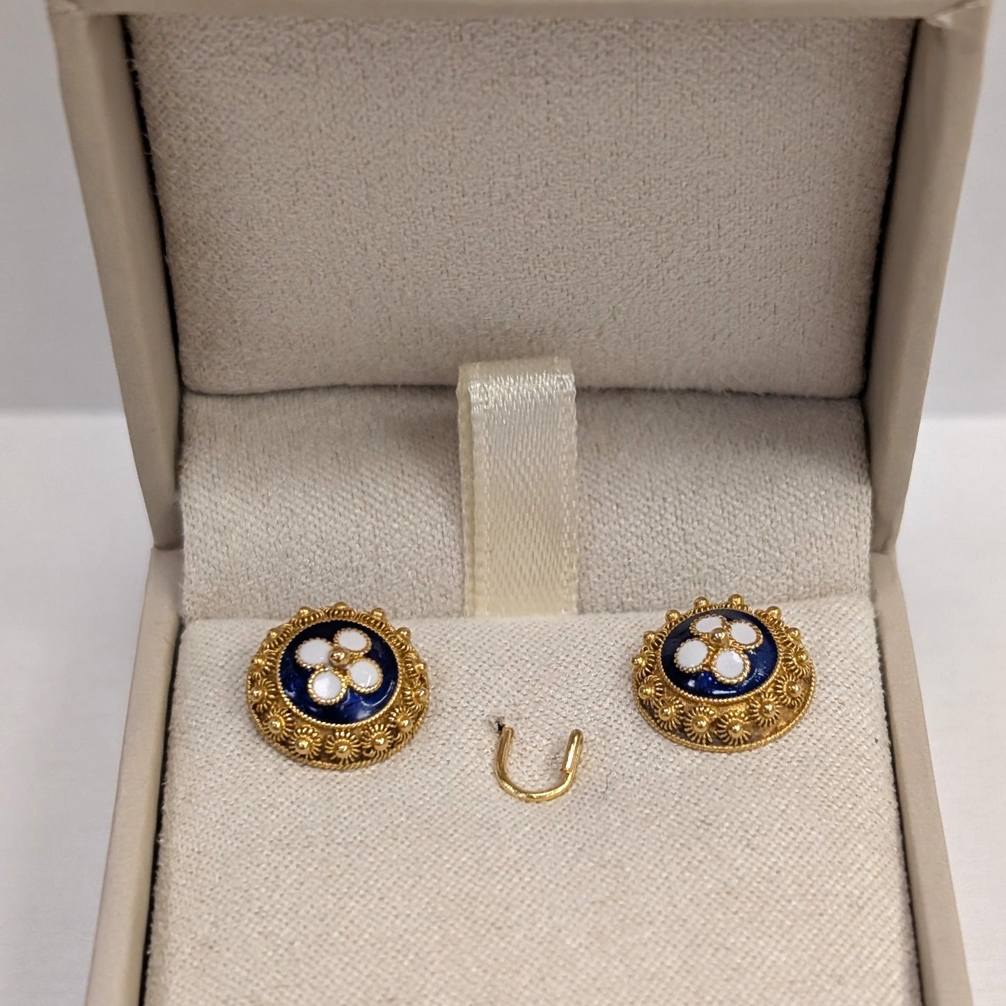Boucles d'oreilles en or jaune 20K 2.47 Grs