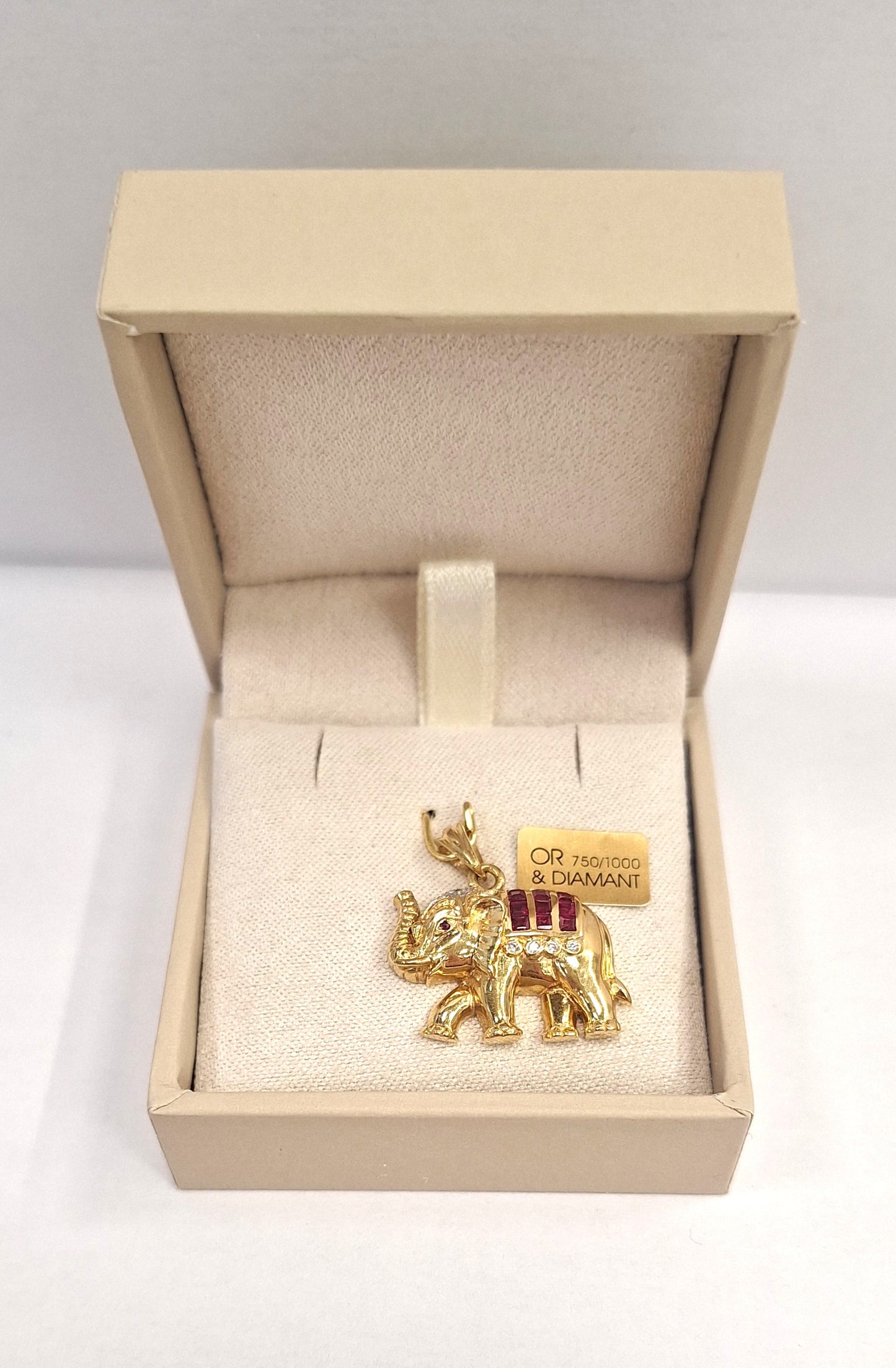 Pendentif Éléphant Or Jaune 18K Diamants Rubis