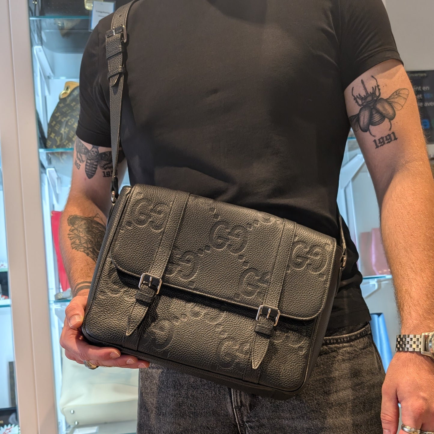 Sacoche Gucci GG Jumbo en Cuir Noir en très bon état