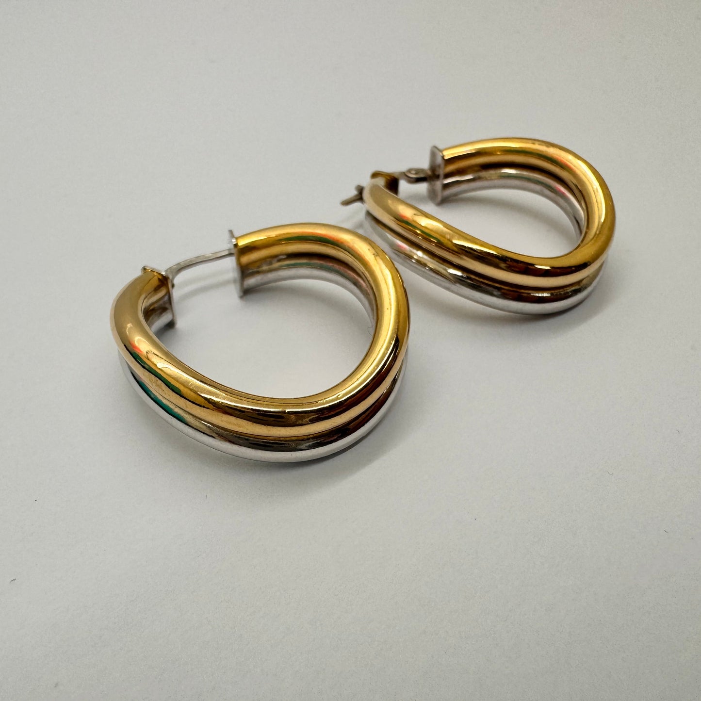 Boucles d'Oreilles Créoles en Or Jaune et Or Blanc 18k - 6.20 Grs